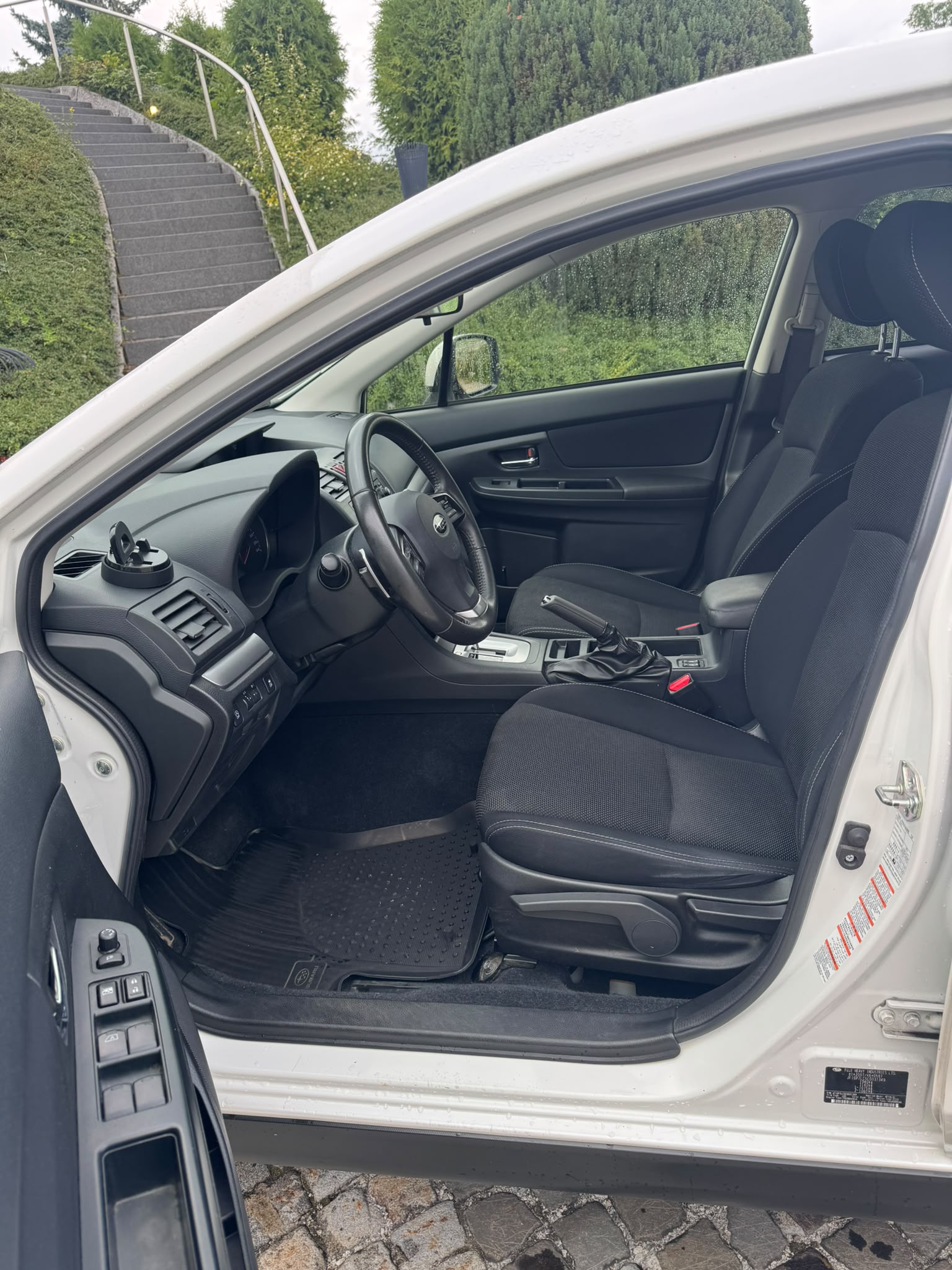 SUBARU XV 2.0 Swiss Two AWD CVT-image-10