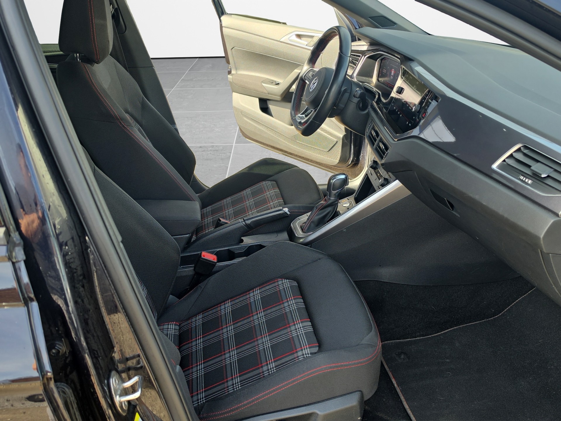 VW 2.0 TSI GTI DSG-image-5