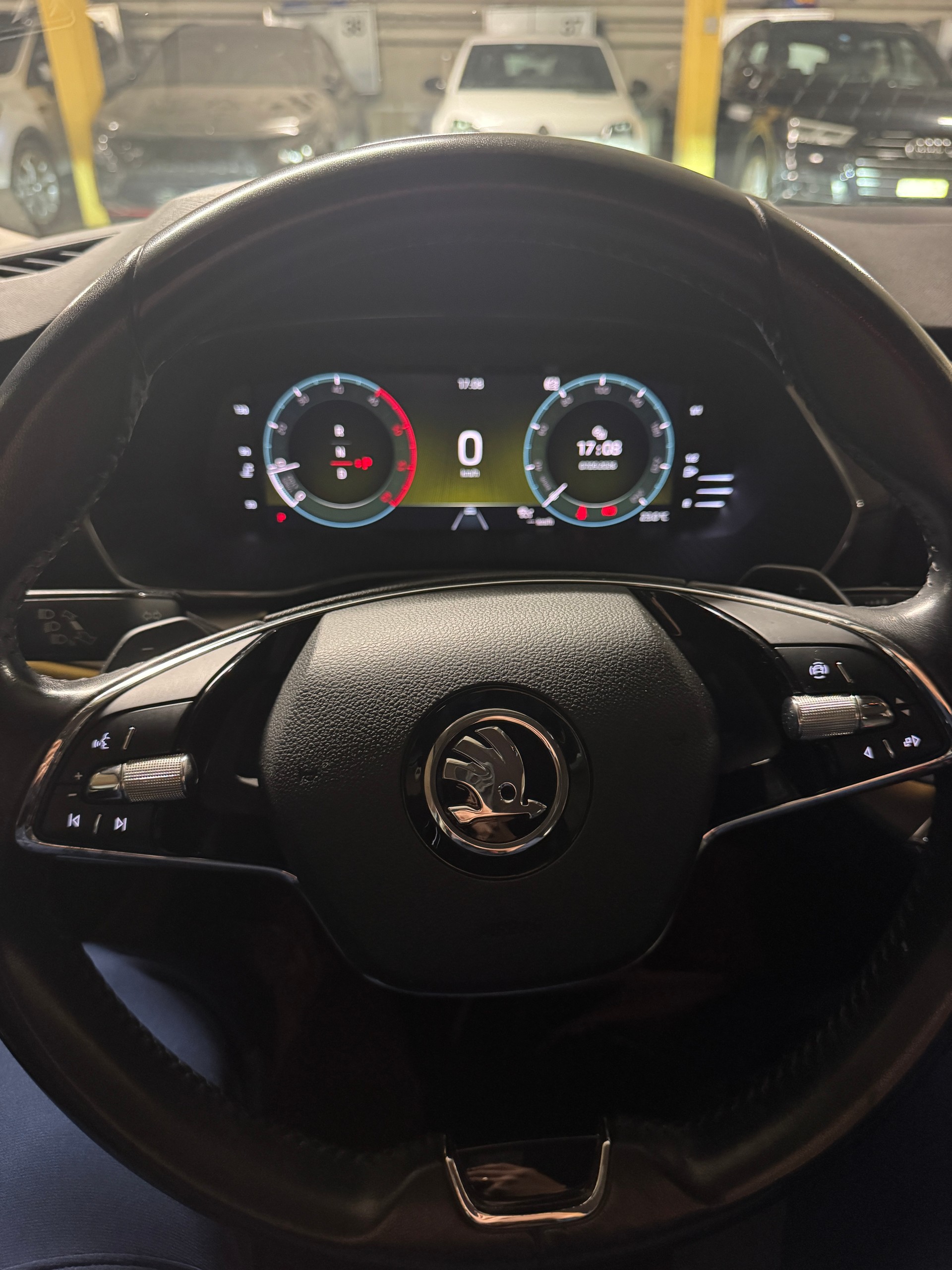 SKODA 2.0 TDI 150 Style DSG-image-0