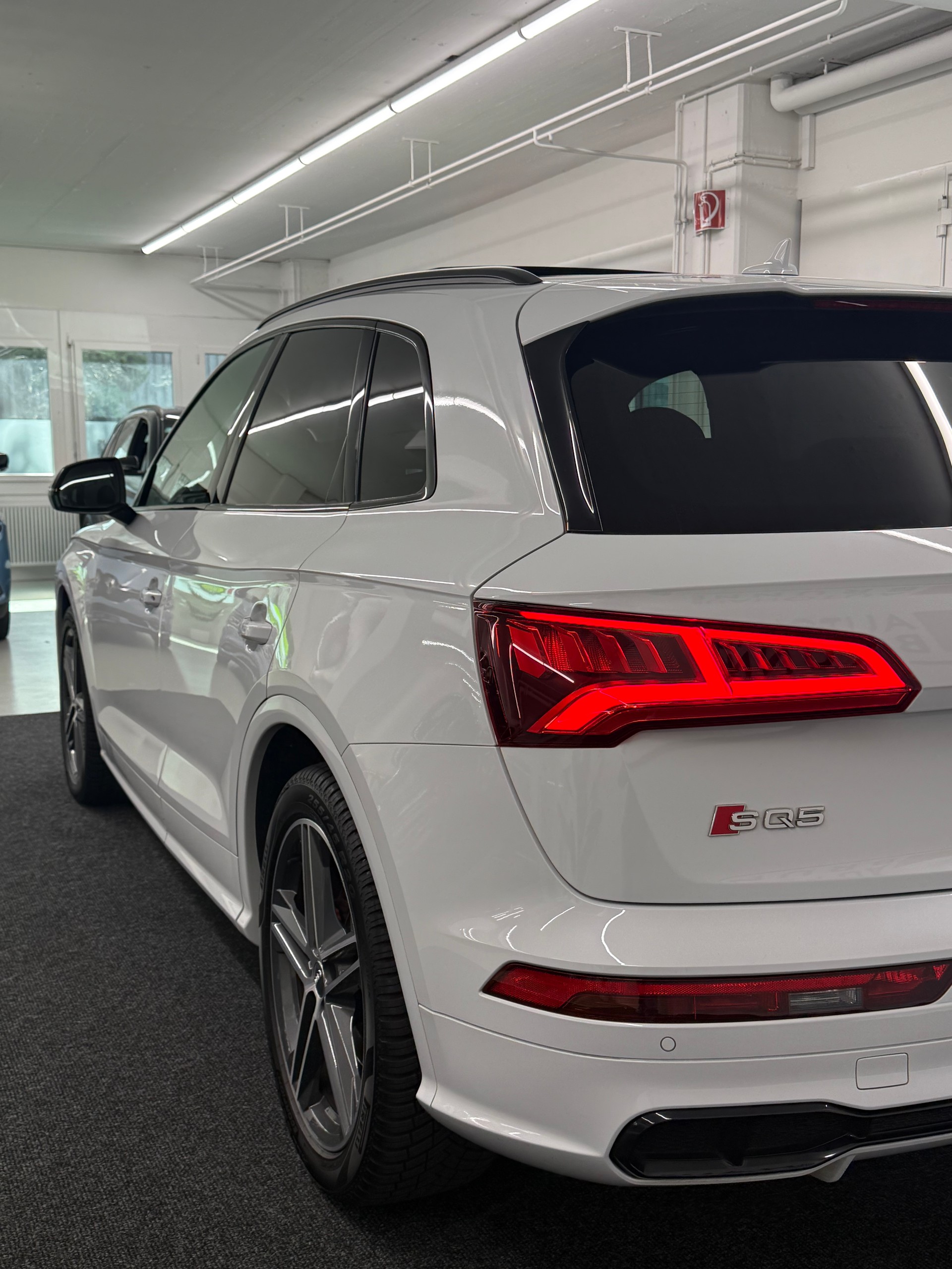 AUDI SQ5 TDI quattro tiptronic-image-9