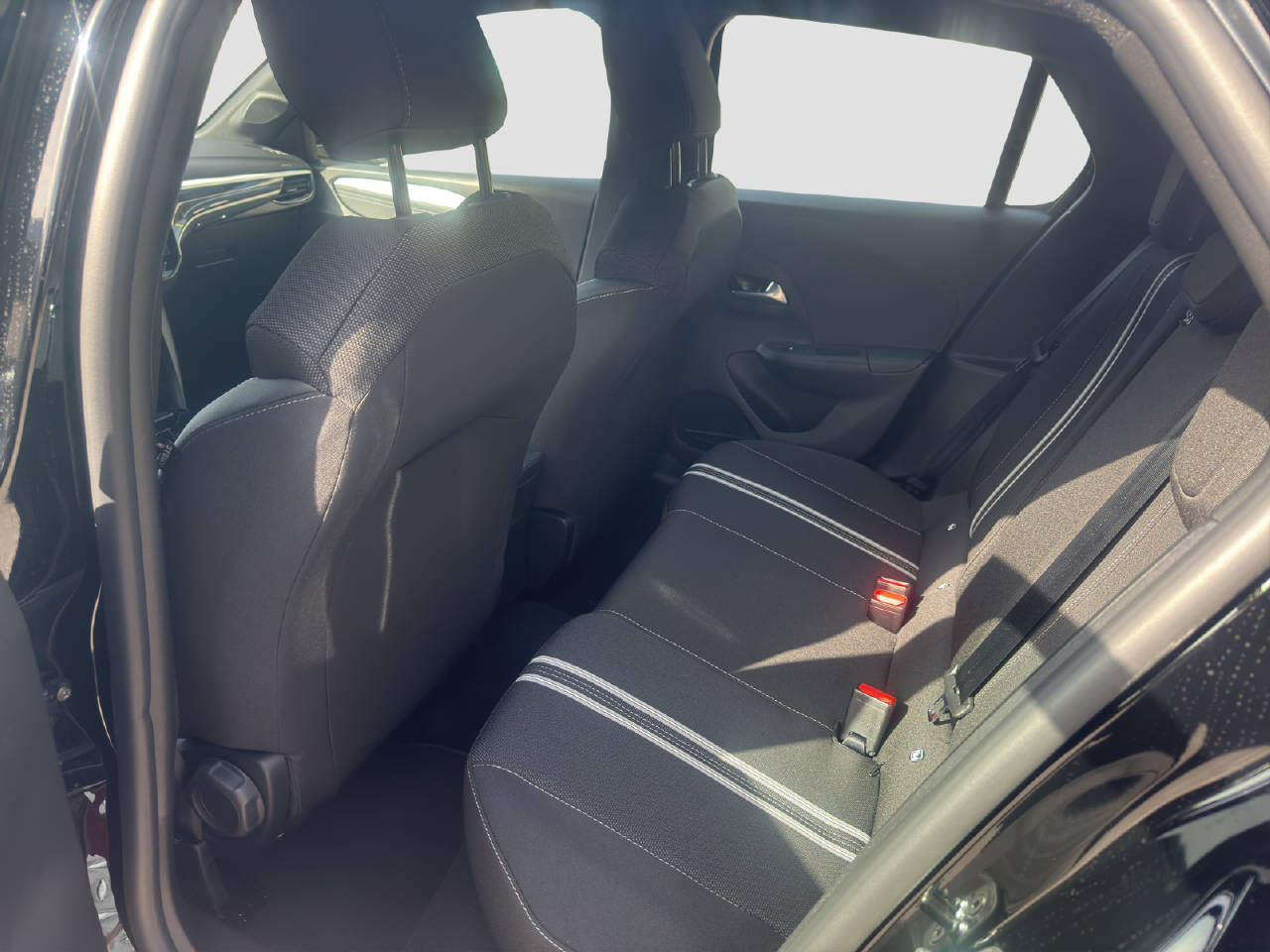 OPEL Corsa 1.2 T Hybrid Viva-image-12