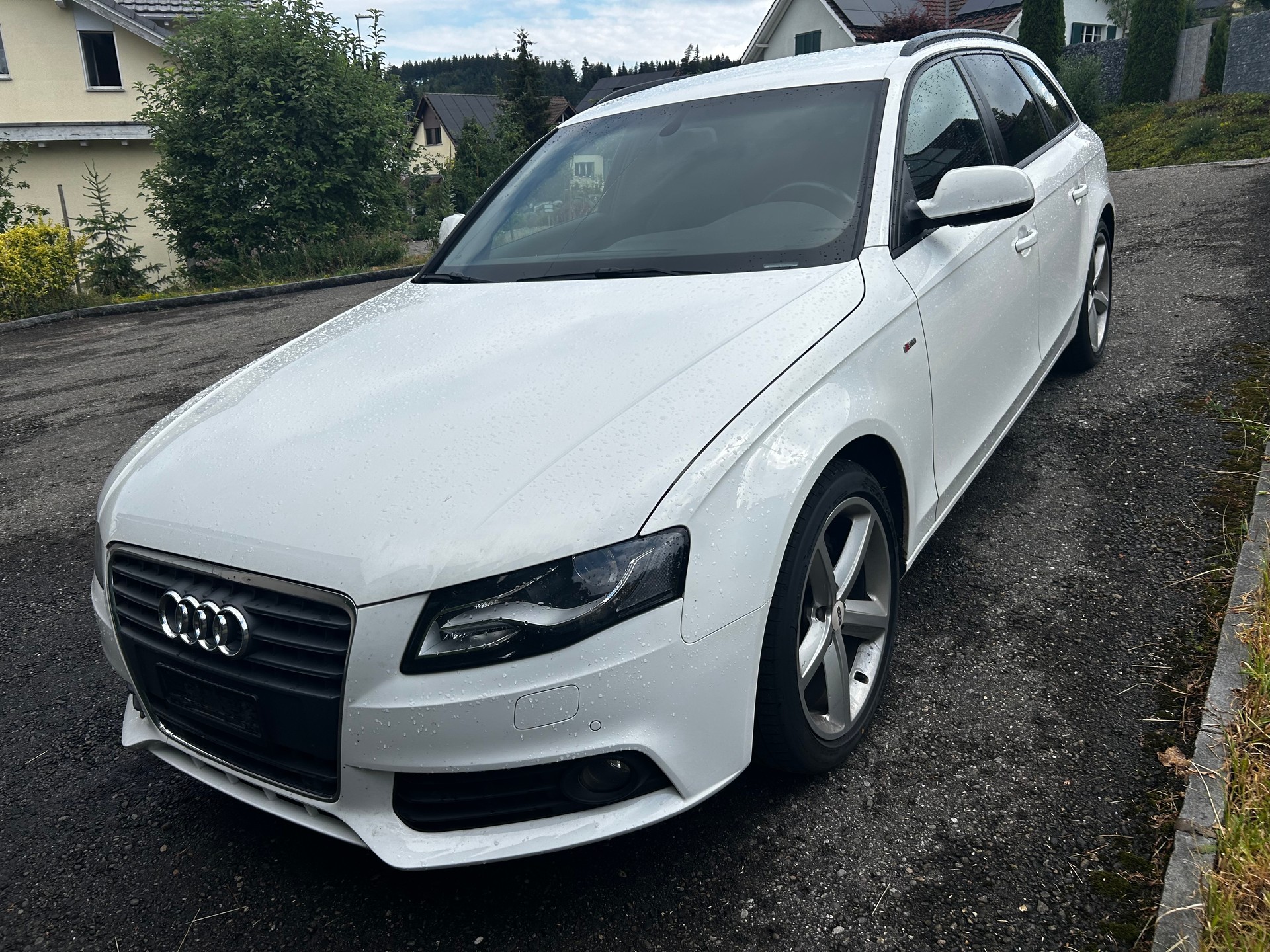 AUDI 2.0 TFSI 180-image-0