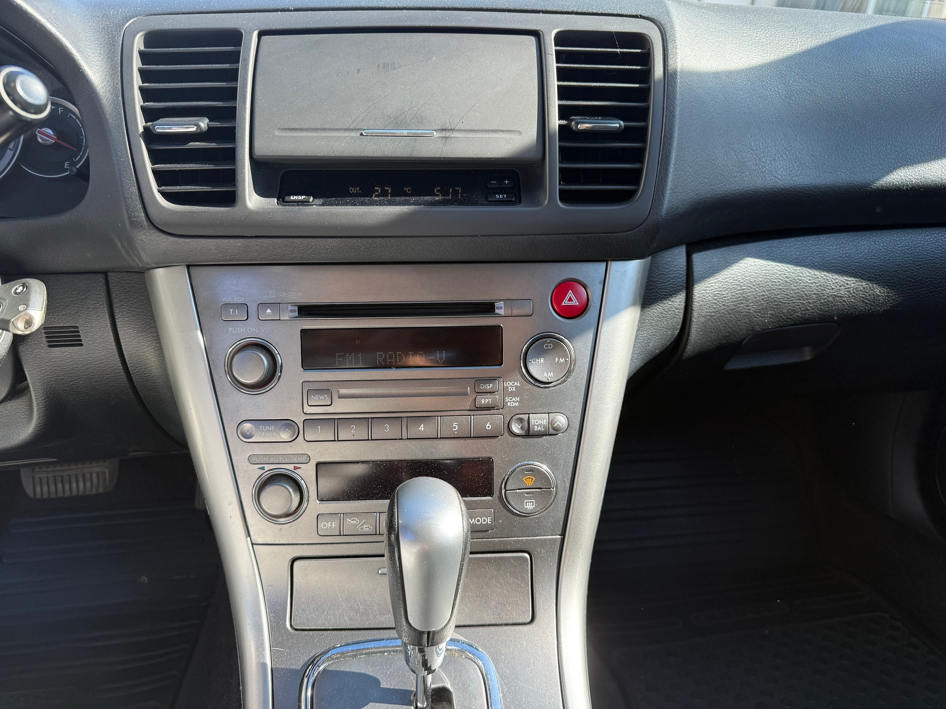 SUBARU Outback 2.5i AWD-image-5