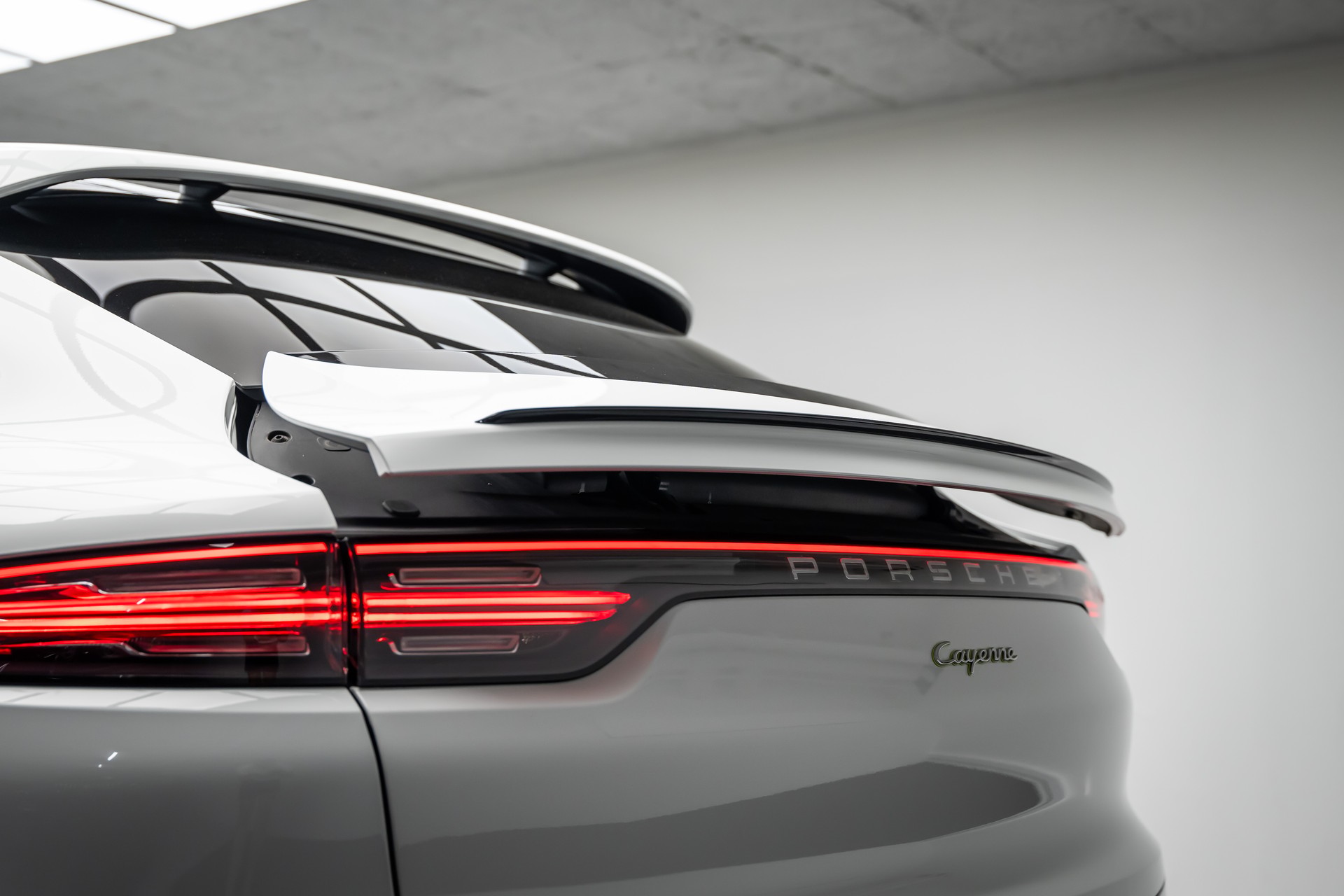 PORSCHE Cayenne Coupé E-Hybrid * 22 ZOLL TURBO GT RÄDER * LEASING AB 578.- *-image-4