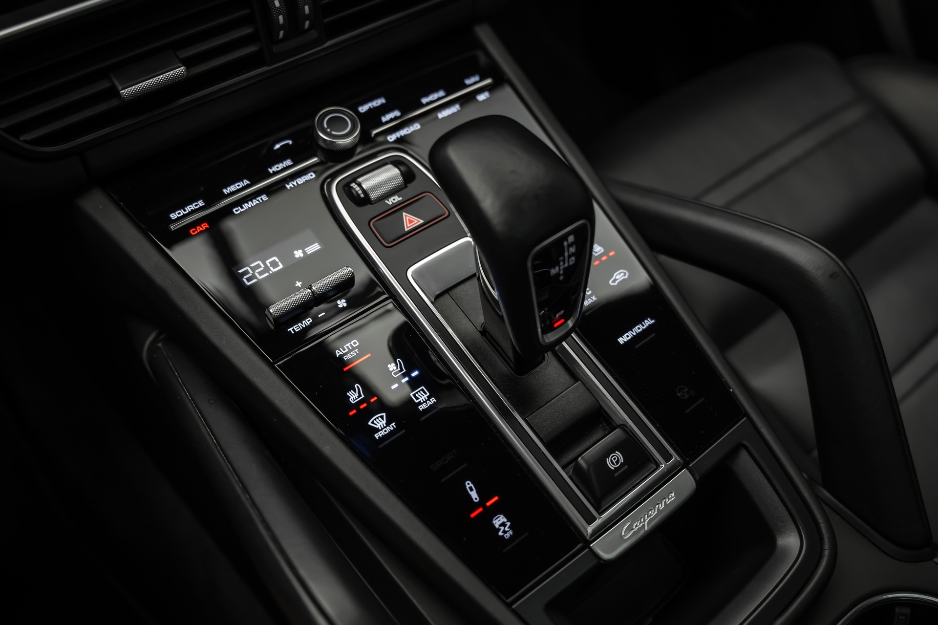 PORSCHE Cayenne Coupé E-Hybrid * 22 ZOLL TURBO GT RÄDER * LEASING AB 578.- *-image-28