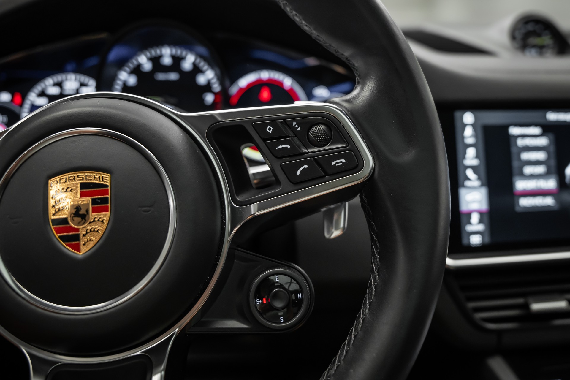 PORSCHE Cayenne Coupé E-Hybrid * 22 ZOLL TURBO GT RÄDER * LEASING AB 578.- *-image-25
