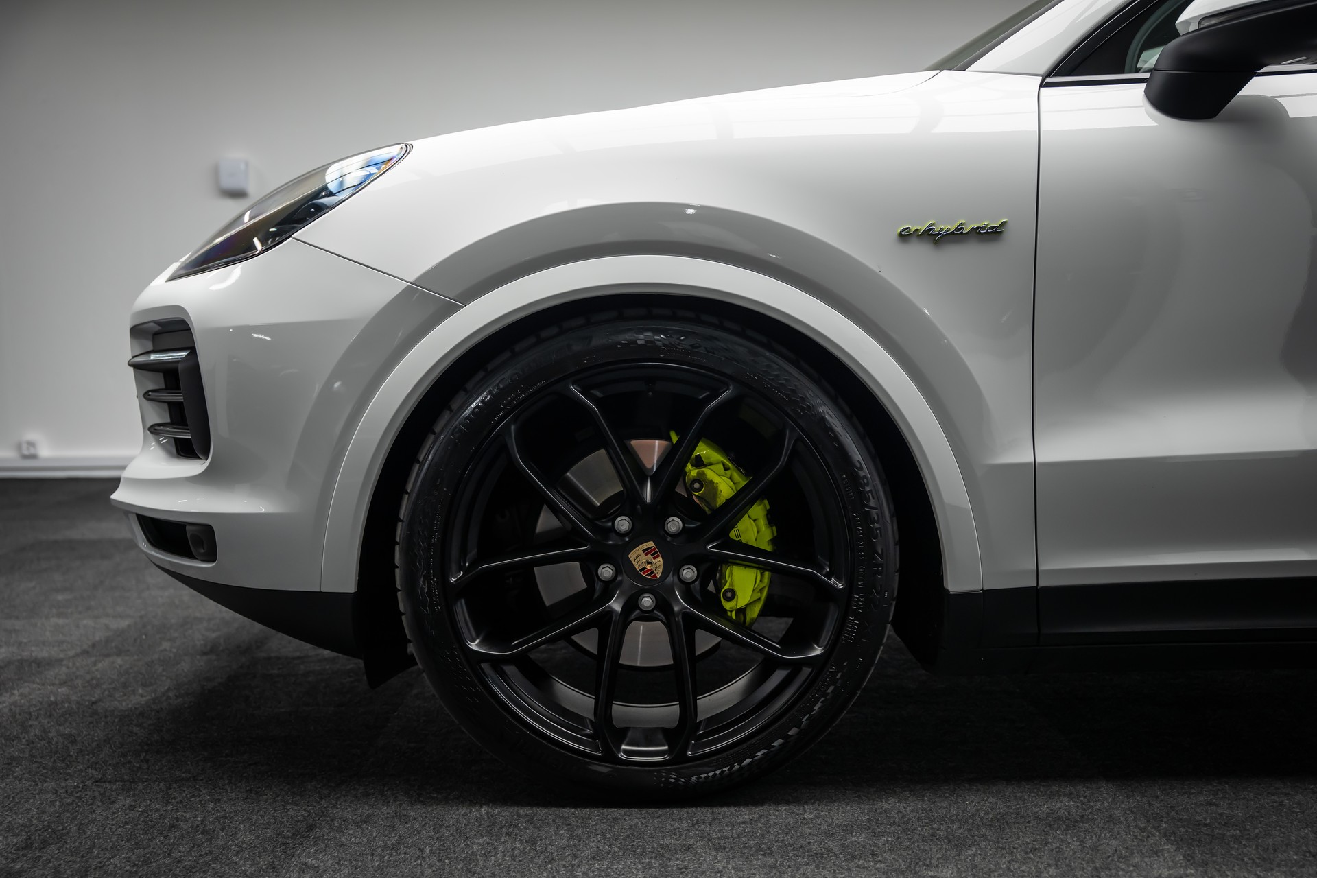 PORSCHE Cayenne Coupé E-Hybrid * 22 ZOLL TURBO GT RÄDER * LEASING AB 578.- *-image-1