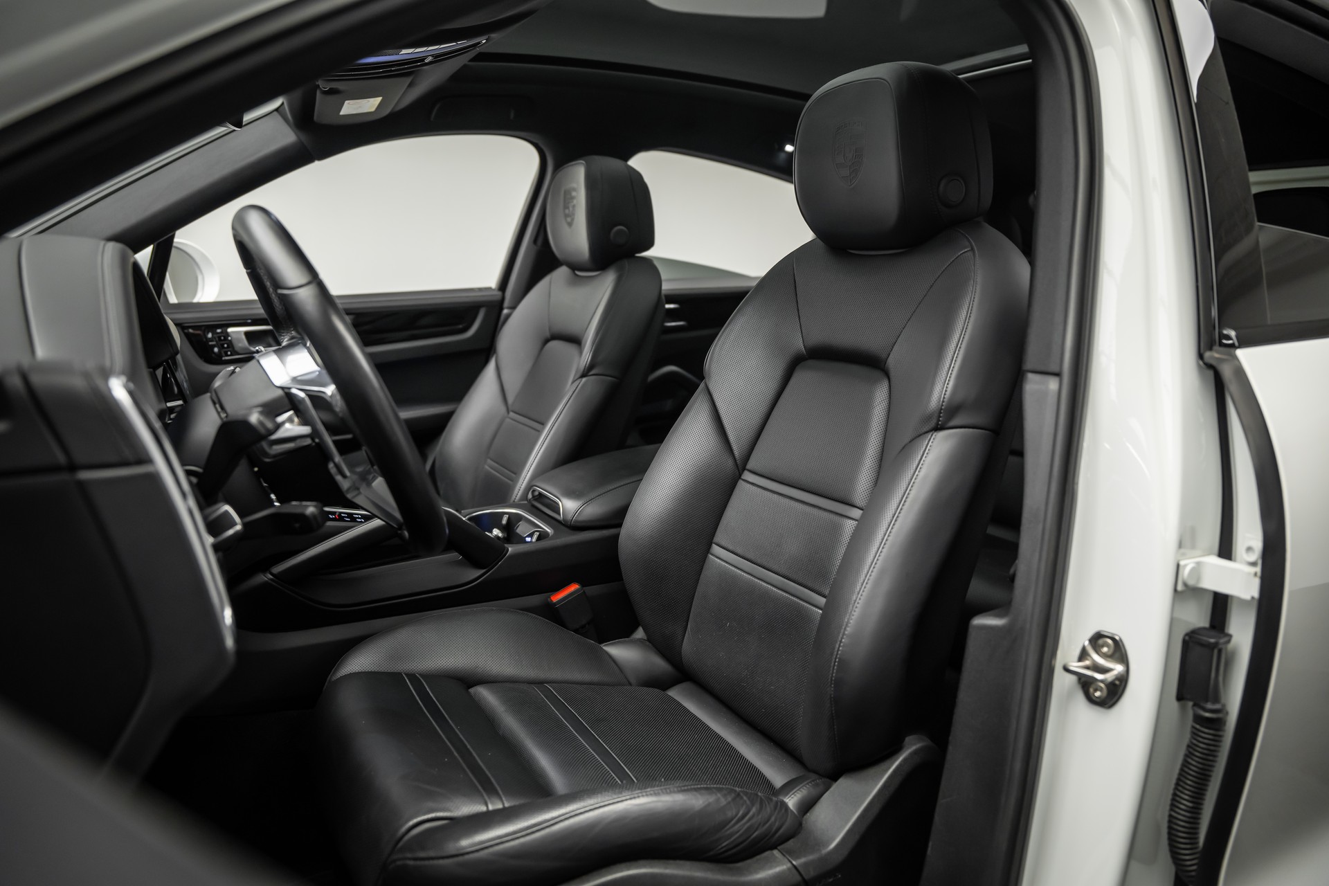 PORSCHE Cayenne Coupé E-Hybrid * 22 ZOLL TURBO GT RÄDER * LEASING AB 578.- *-image-14