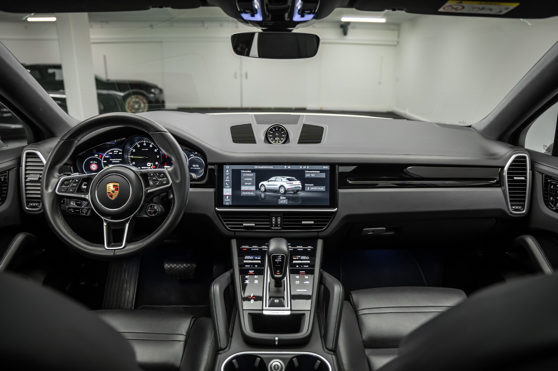 PORSCHE Cayenne Coupé E-Hybrid * 22 ZOLL TURBO GT RÄDER * LEASING AB 578.- *-image-18