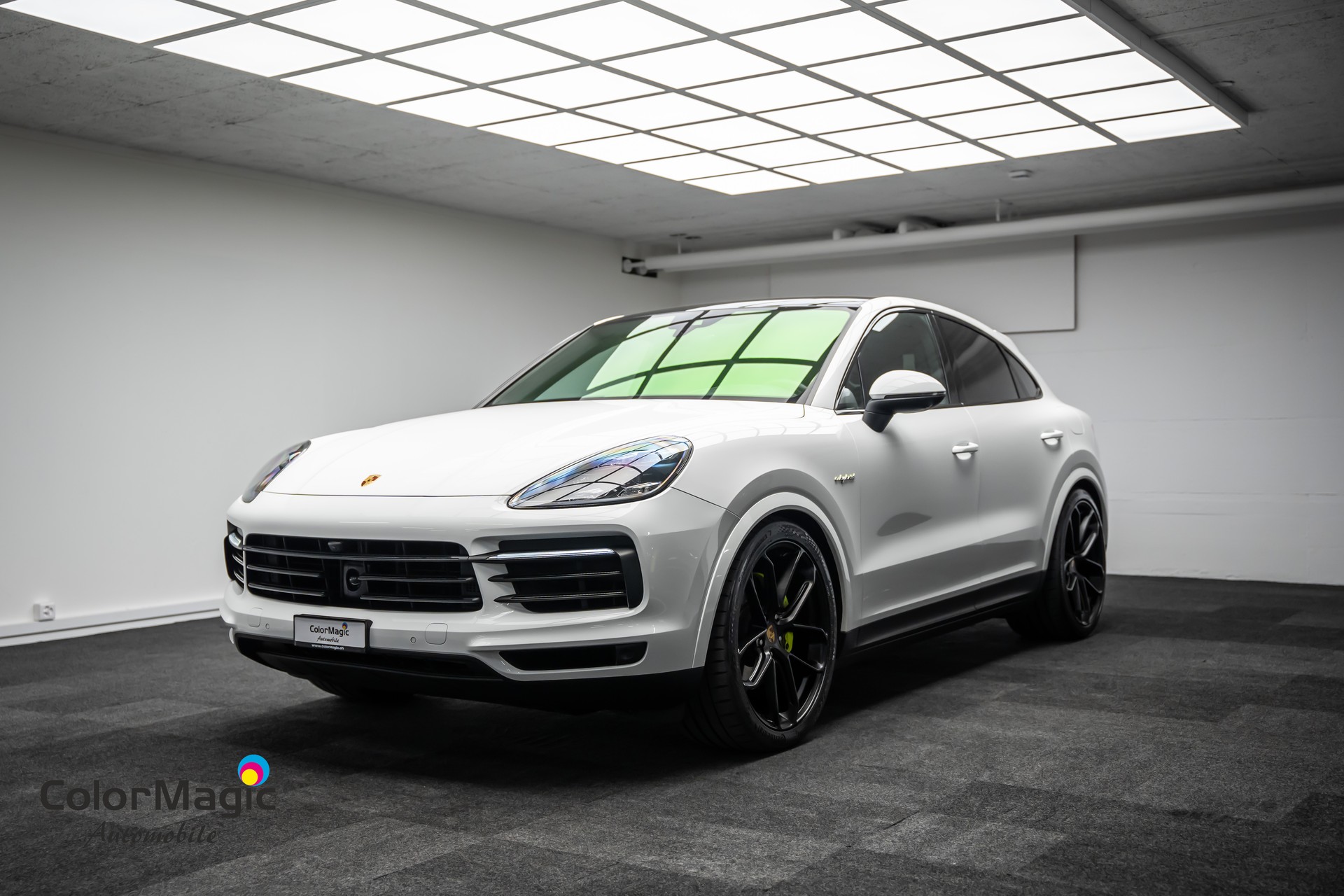 PORSCHE Cayenne Coupé E-Hybrid * 22 ZOLL TURBO GT RÄDER * LEASING AB 578.- *-image-0