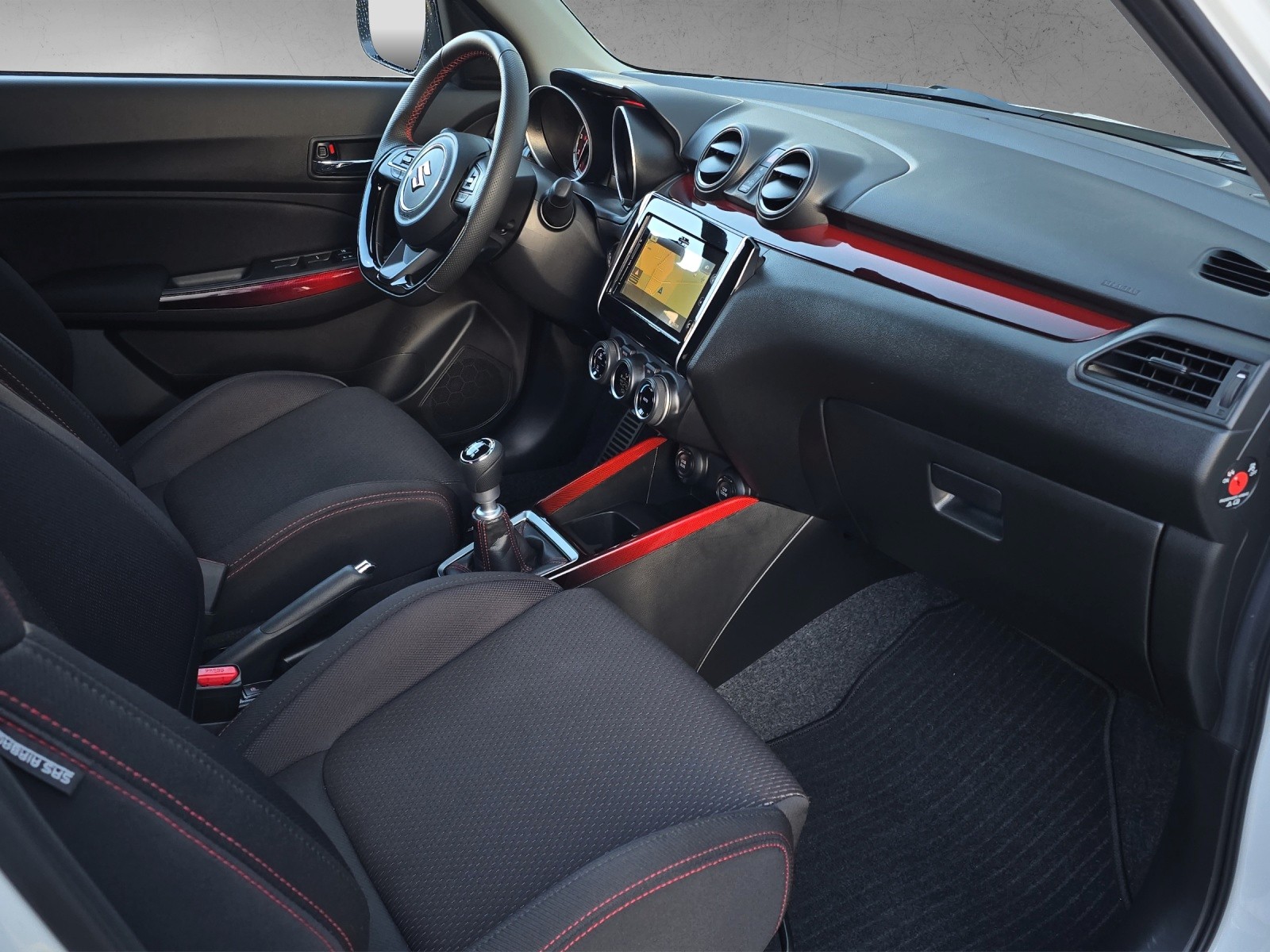 SUZUKI Swift Sport 1.4i 16V Compact Top Hybrid-image-10