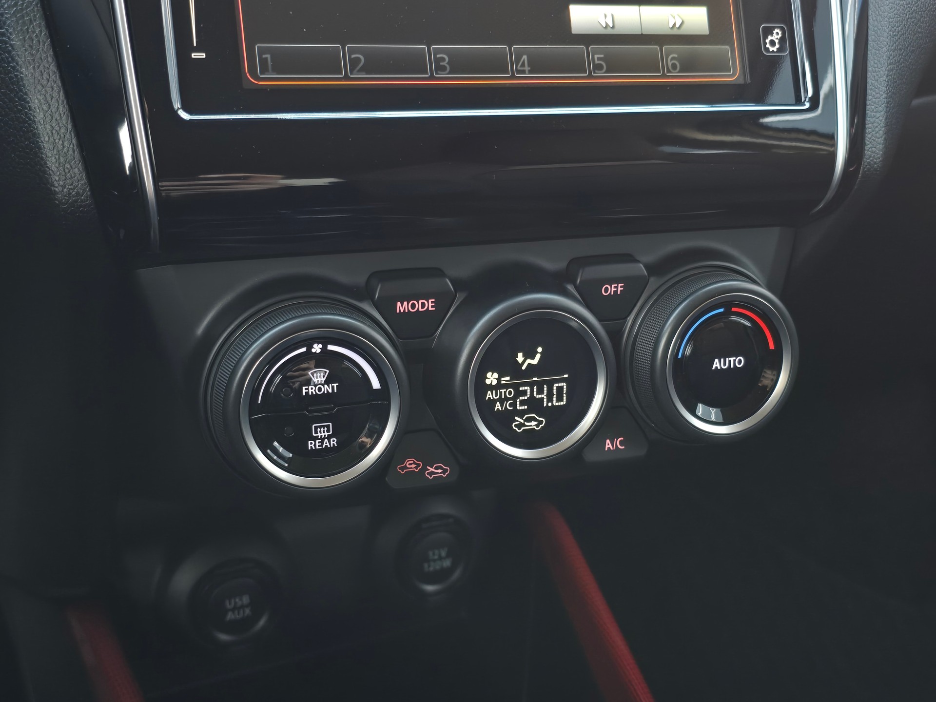 SUZUKI Swift Sport 1.4i 16V Compact Top Hybrid-image-27