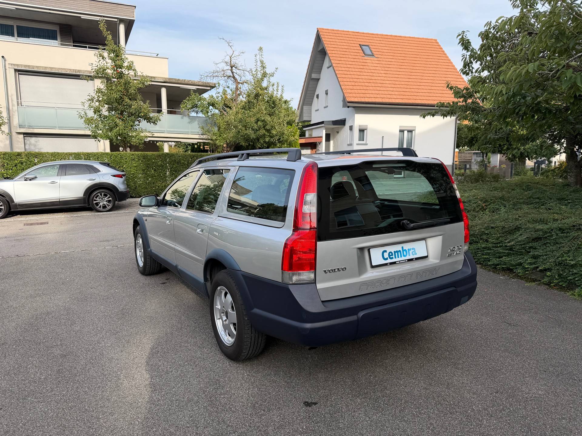 VOLVO XC70 2.5T AWD-image-5