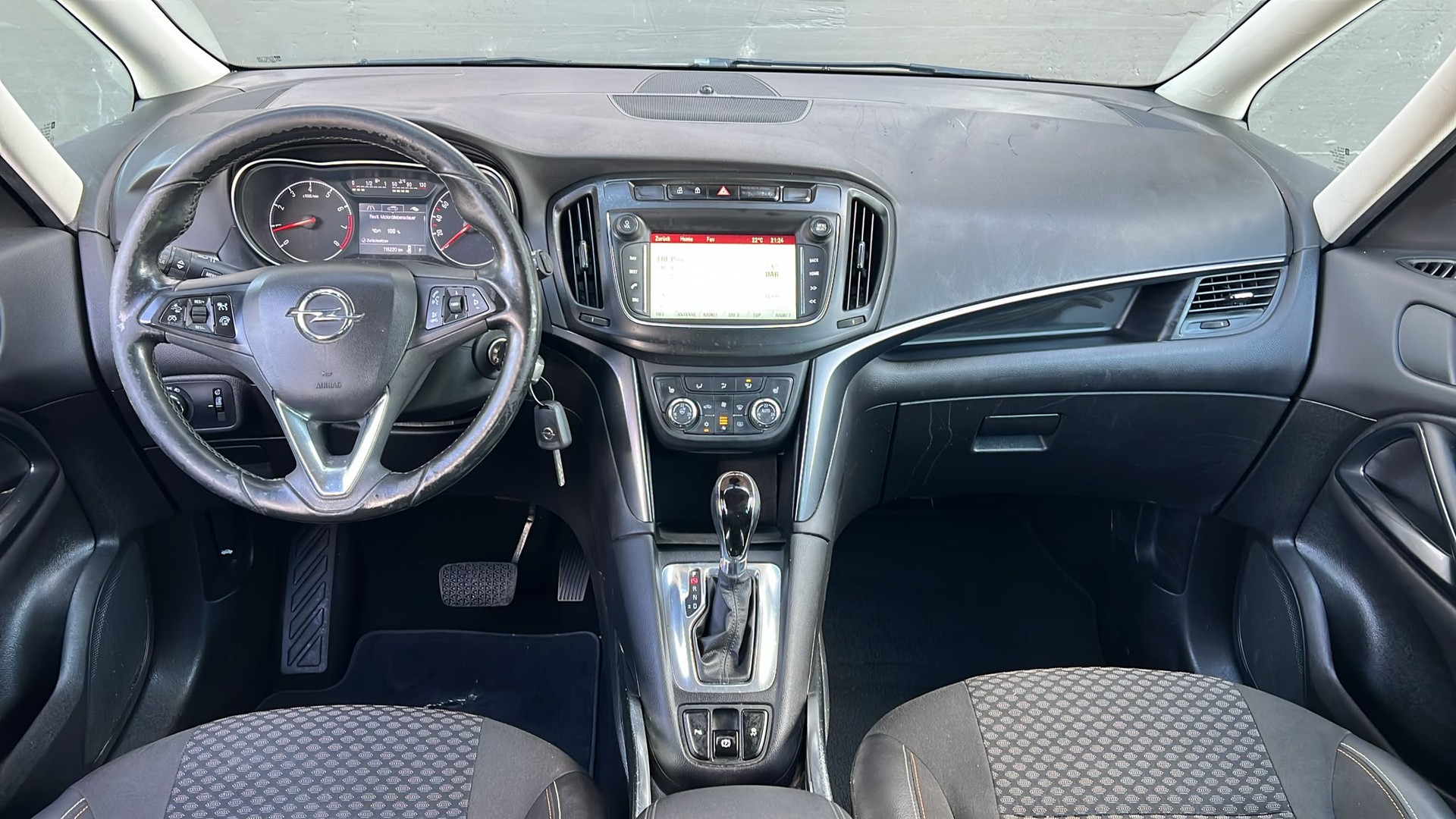 OPEL Zafira 1.6i 16V Turbo Excellence Automatic-image-8