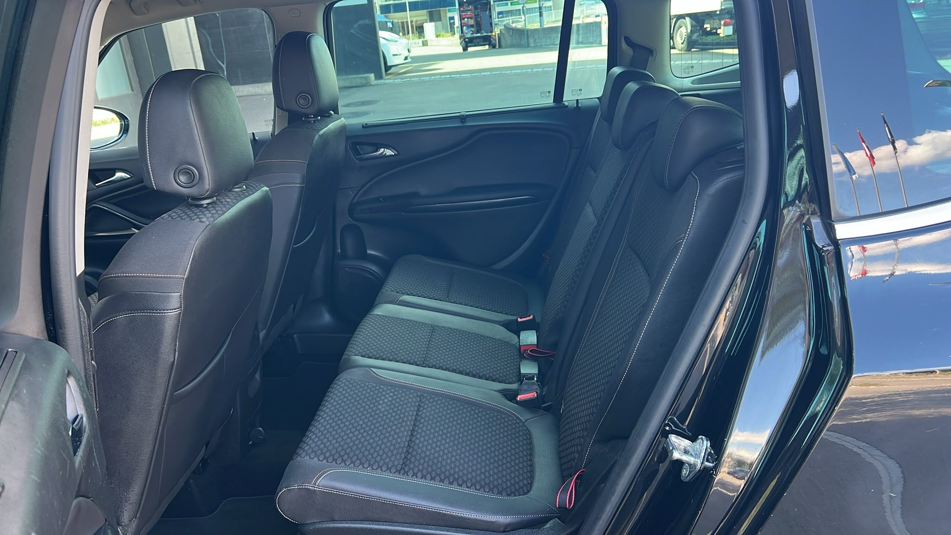 OPEL Zafira 1.6i 16V Turbo Excellence Automatic-image-12