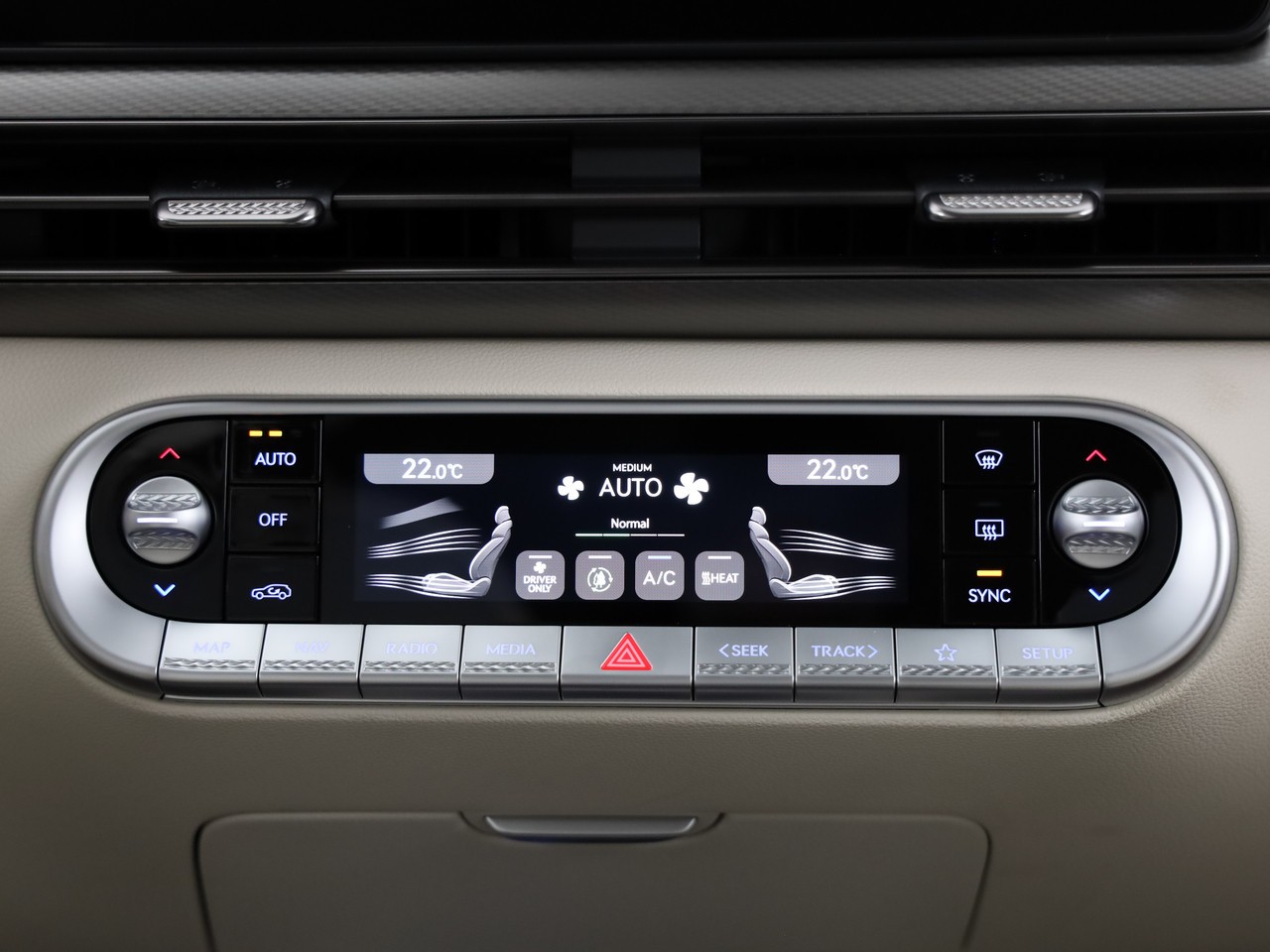 GENESIS GV60 77.4 kWh Premium-image-9