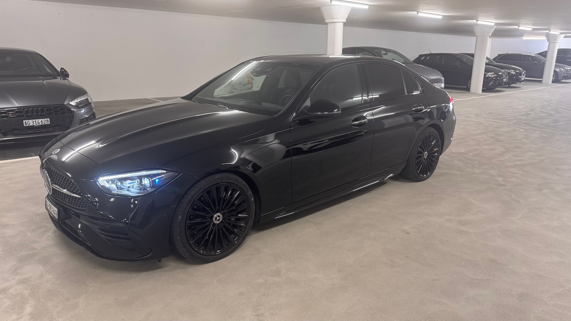 MERCEDES-BENZ C 300 AMG Line 4matic-image-0