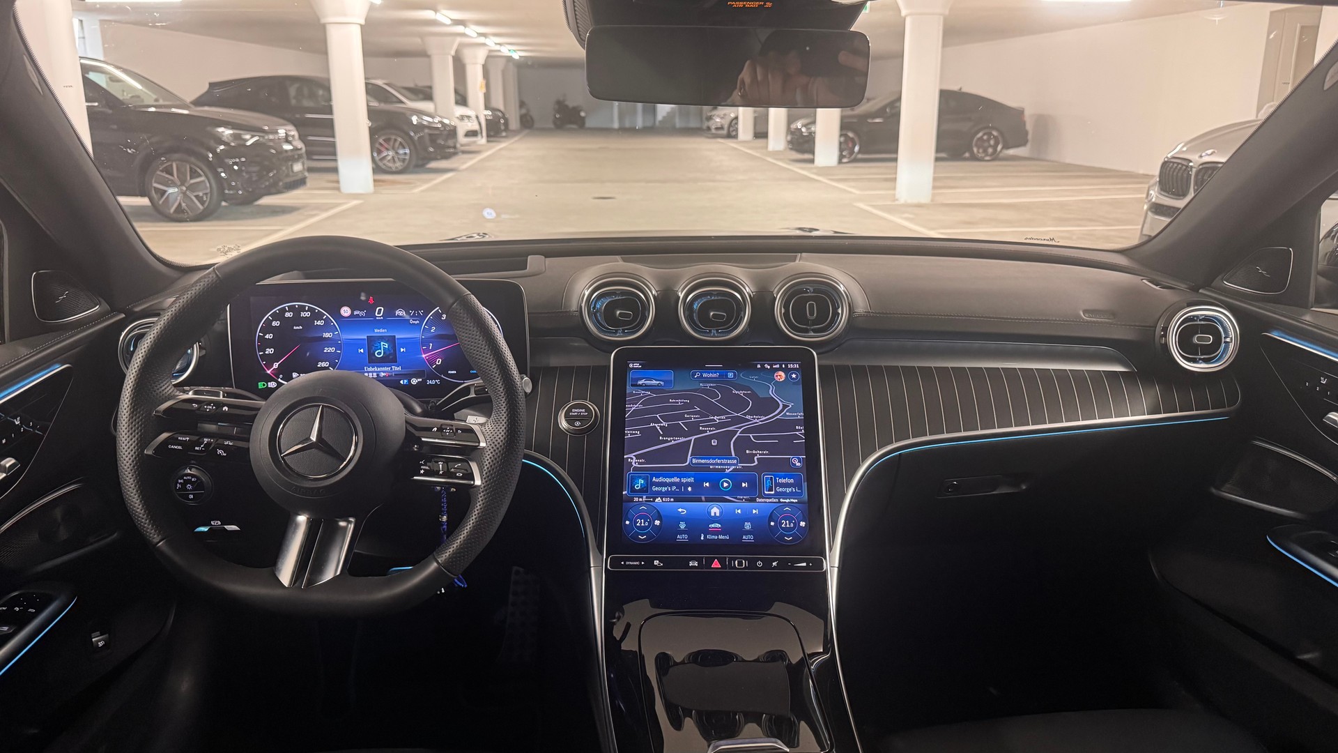 MERCEDES-BENZ C 300 AMG Line 4matic-image-4