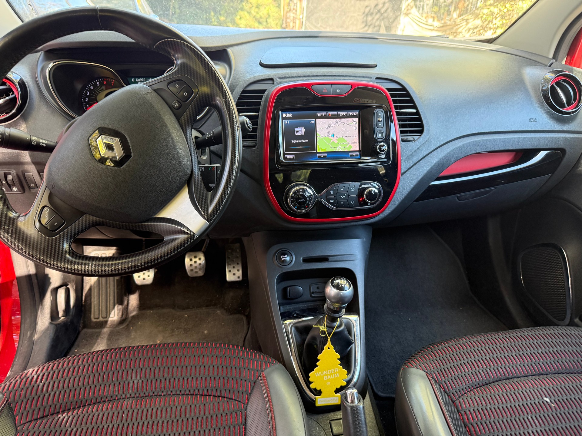 RENAULT Captur 1.2 T 16V Intens-image-6