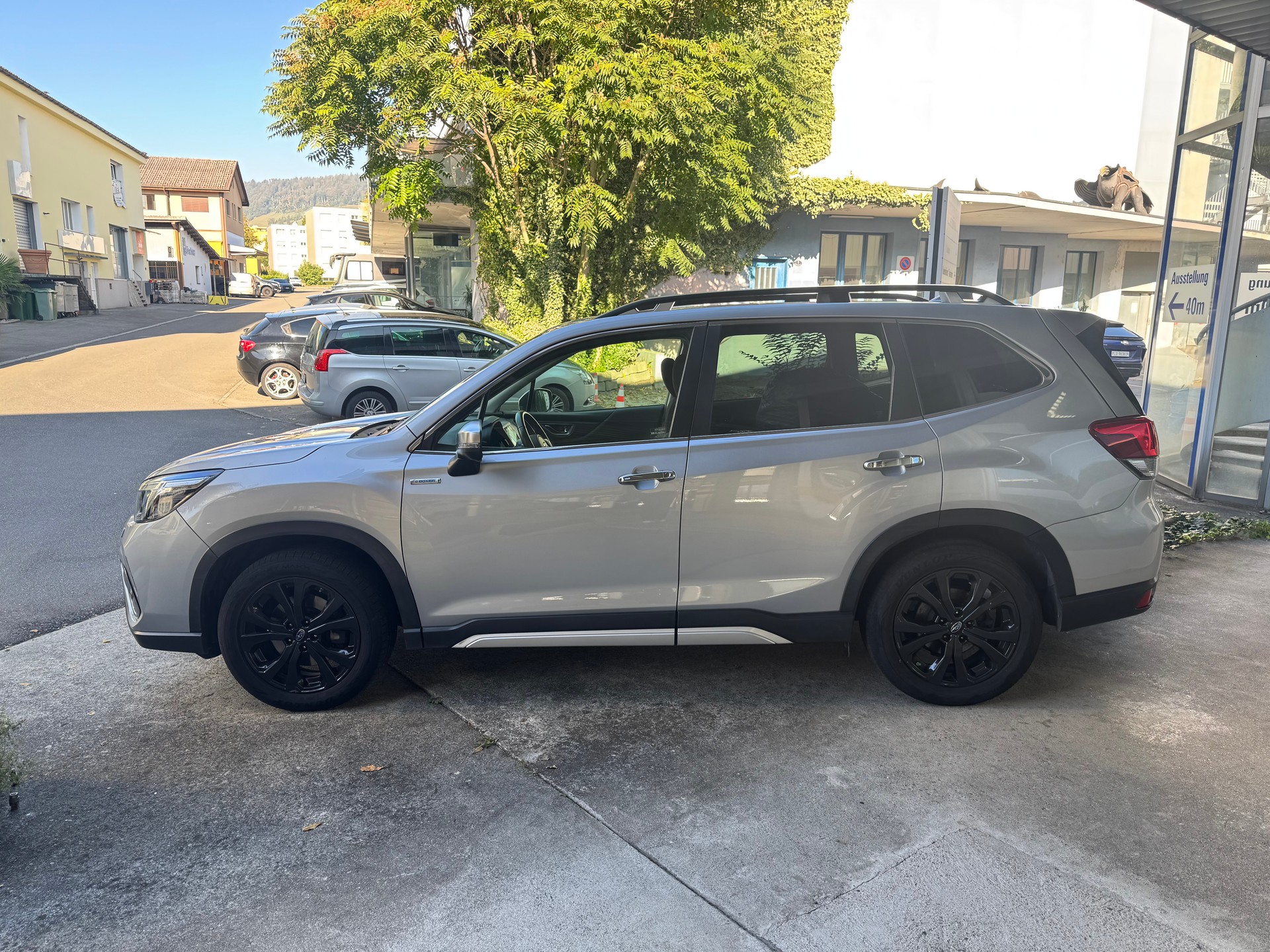 SUBARU Forester 2.0i e-Boxer Swiss Plus Lineartronic-image-2
