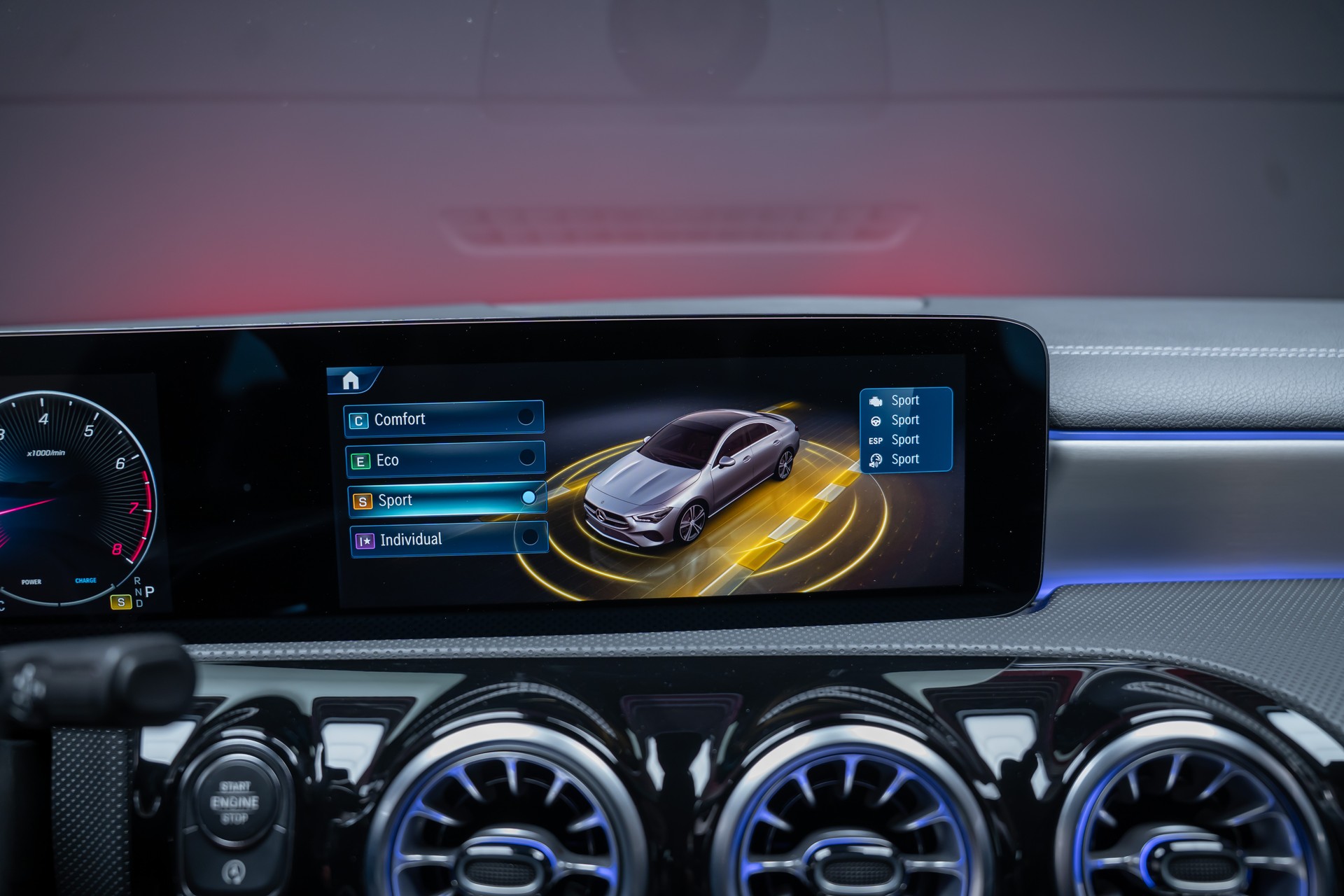MERCEDES-BENZ CLA 200 AMG Line / Rückfahrkamera / Ambientebeleuchtung / Sitzheizung-image-31