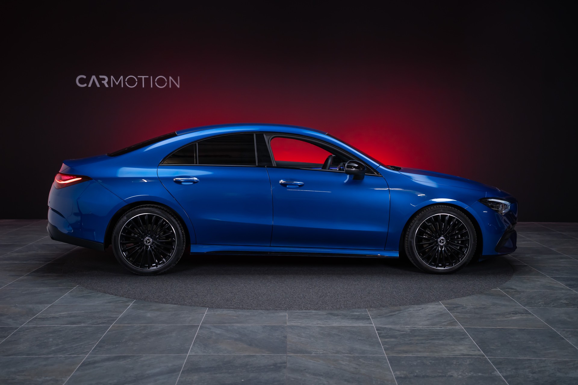 MERCEDES-BENZ CLA 200 AMG Line / Rückfahrkamera / Ambientebeleuchtung / Sitzheizung-image-3