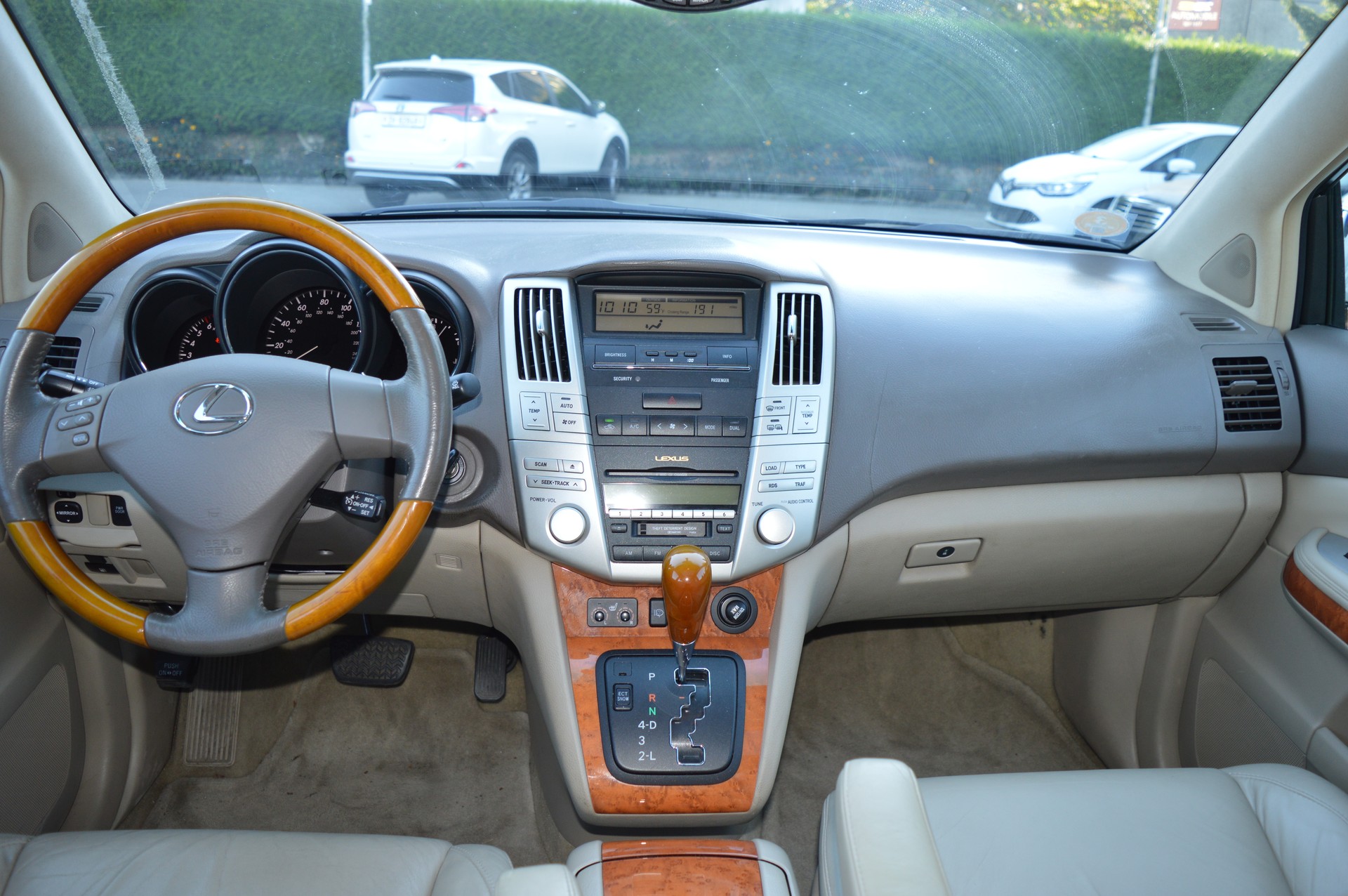 LEXUS 330-image-9