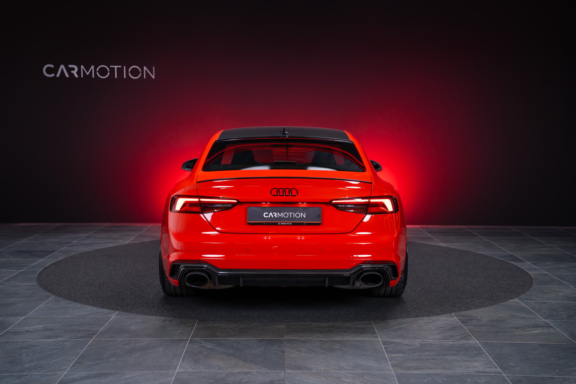 AUDI RS5 Coupé 2.9 V6 TFSI quattro T-Tronic / Carbon Paket / Alcantara-Lenkrad / Bang&Olufsen-image-5