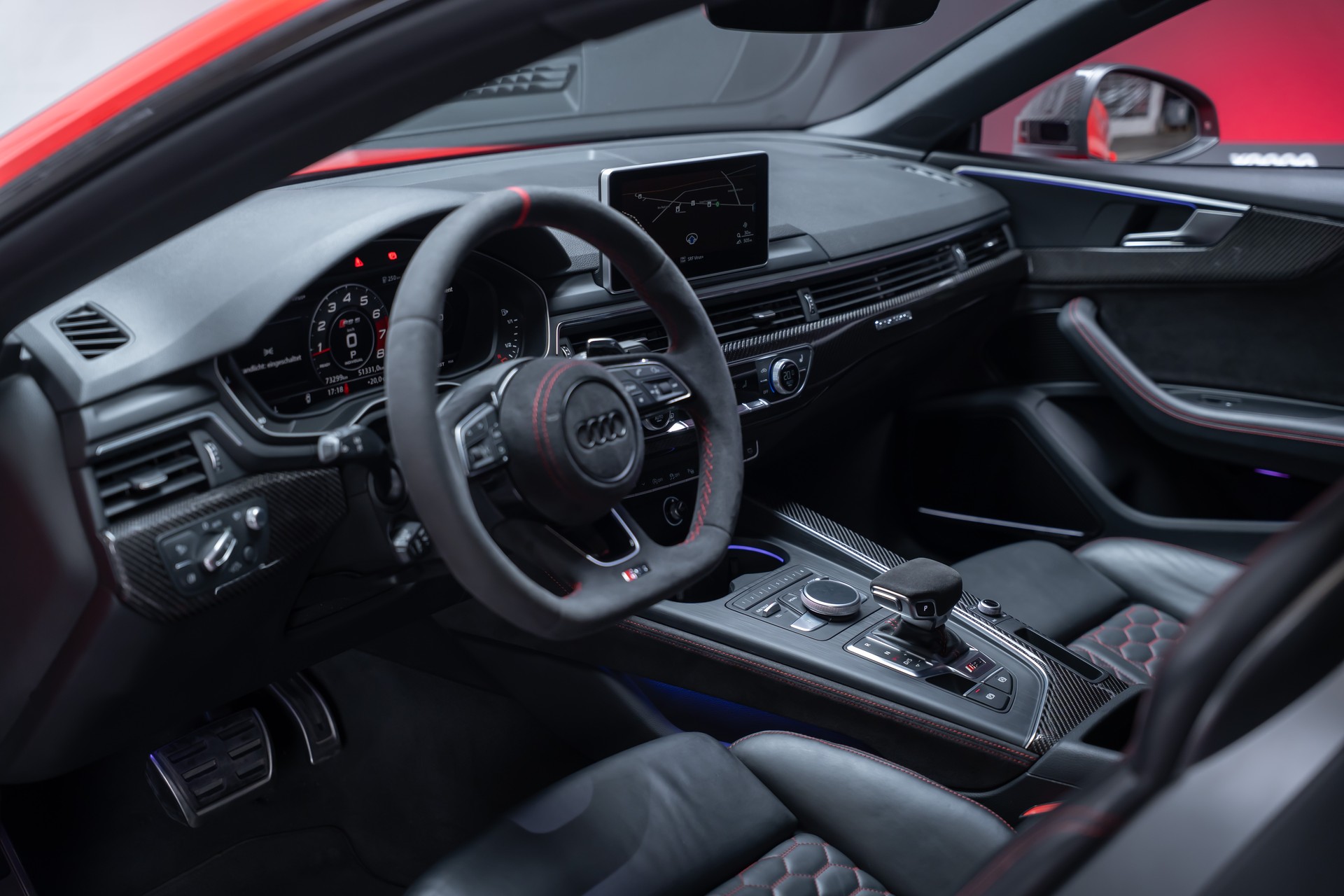 AUDI RS5 Coupé 2.9 V6 TFSI quattro T-Tronic / Carbon Paket / Alcantara-Lenkrad / Bang&Olufsen-image-12