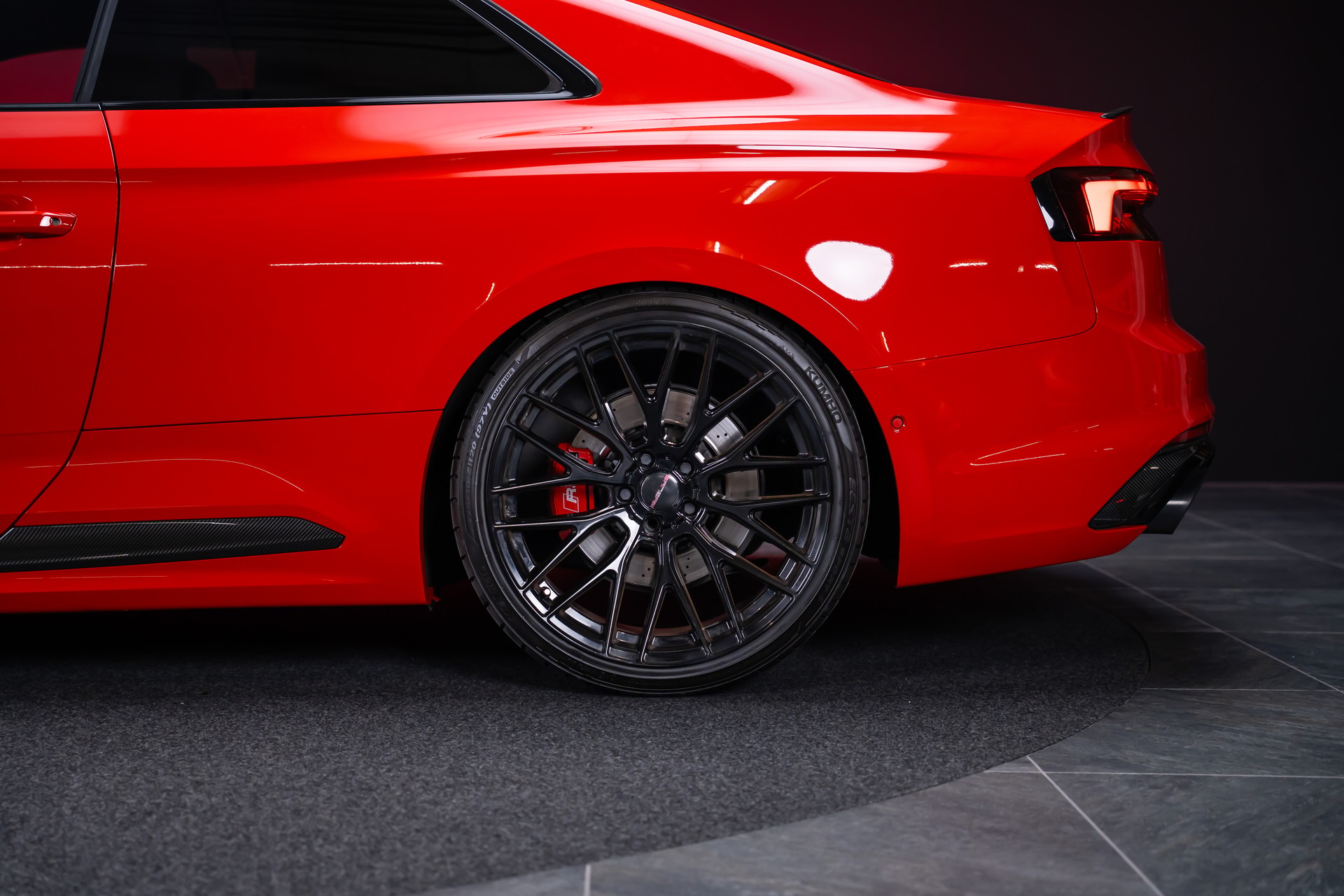 AUDI RS5 Coupé 2.9 V6 TFSI quattro T-Tronic / Carbon Paket / Alcantara-Lenkrad / Bang&Olufsen-image-39