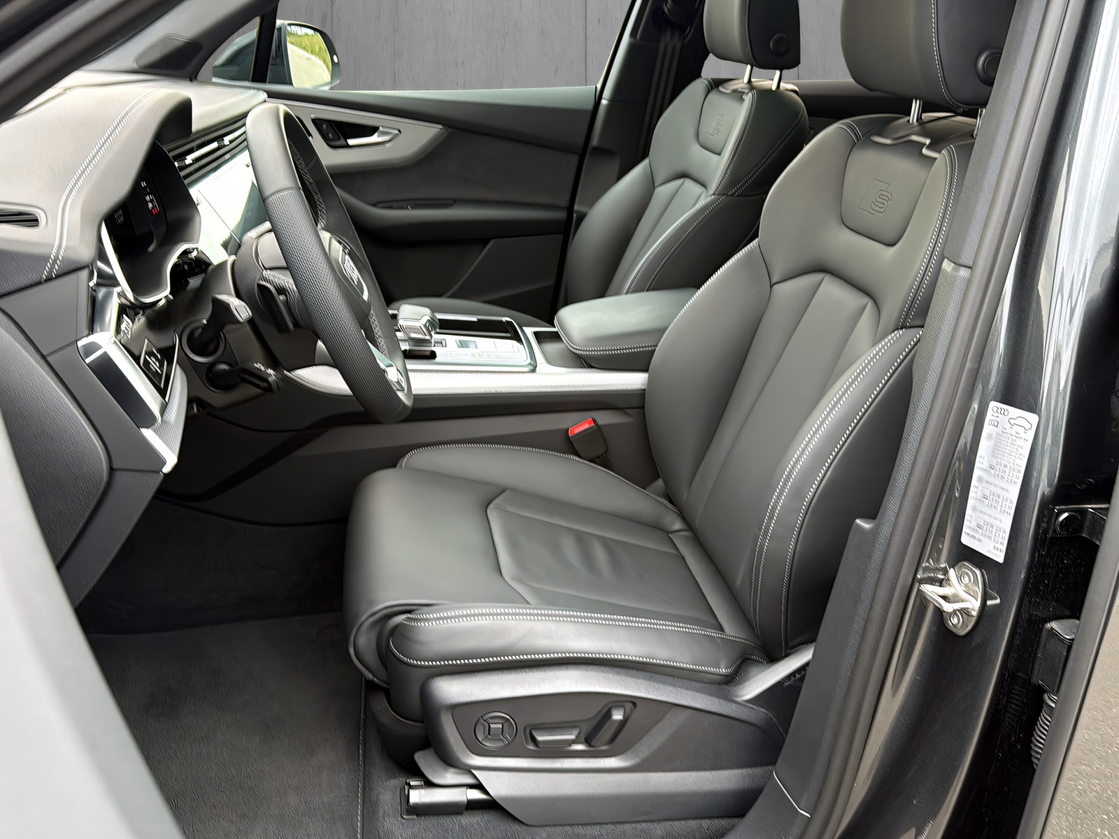 AUDI Q7 SUV TFSI quattro 250 kW S line*7-Plätzer,Panodach,5-Jahre Wersgarantie*-image-8