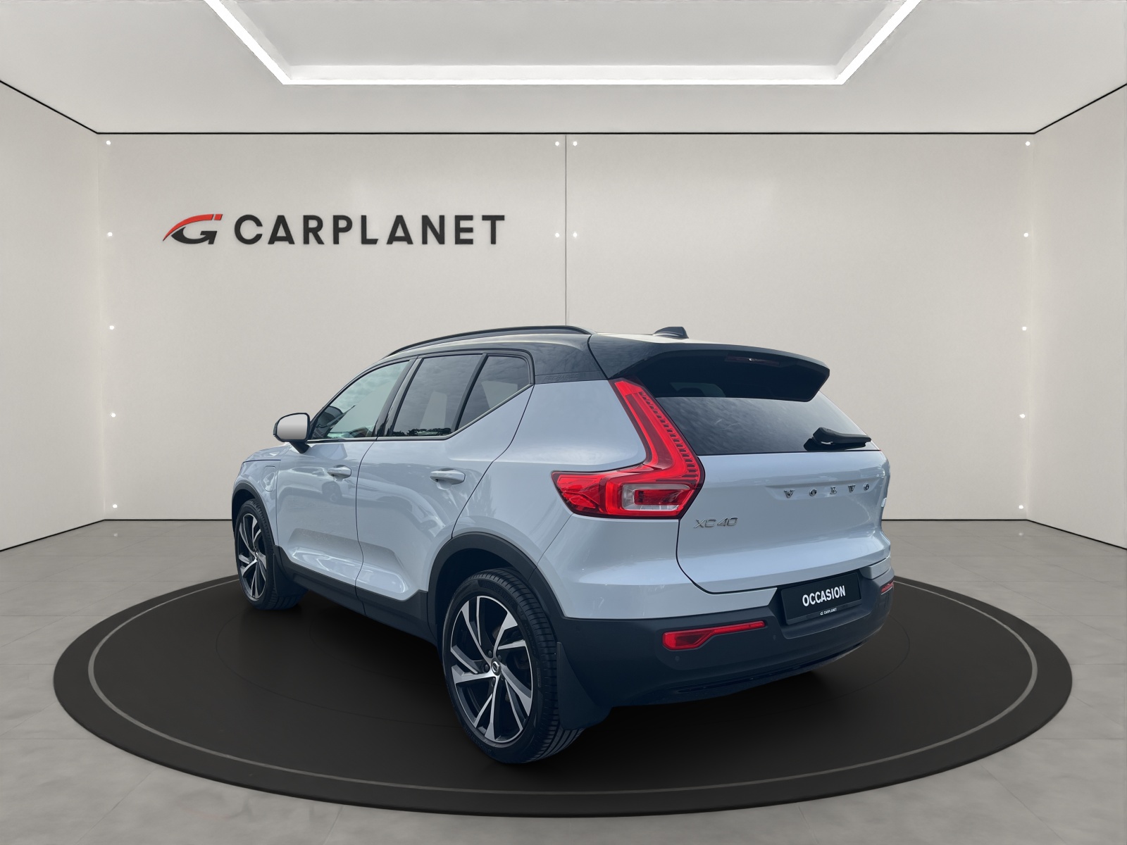 VOLVO XC40 1.5 T5 PiH R-Design-image-3