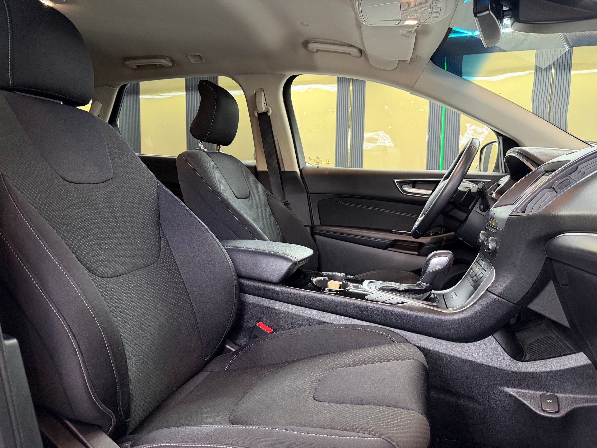 FORD Edge 2.0 TDCi Titanium 4WD PowerShift-image-11