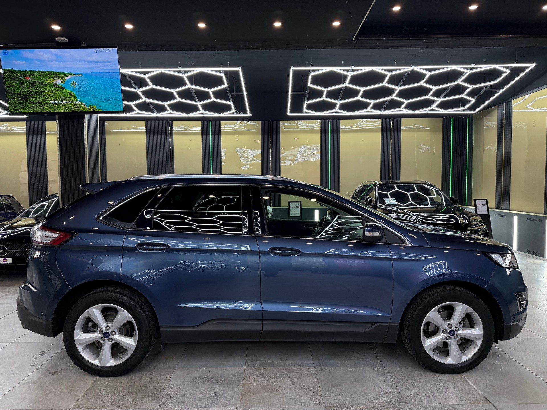 FORD Edge 2.0 TDCi Titanium 4WD PowerShift-image-3