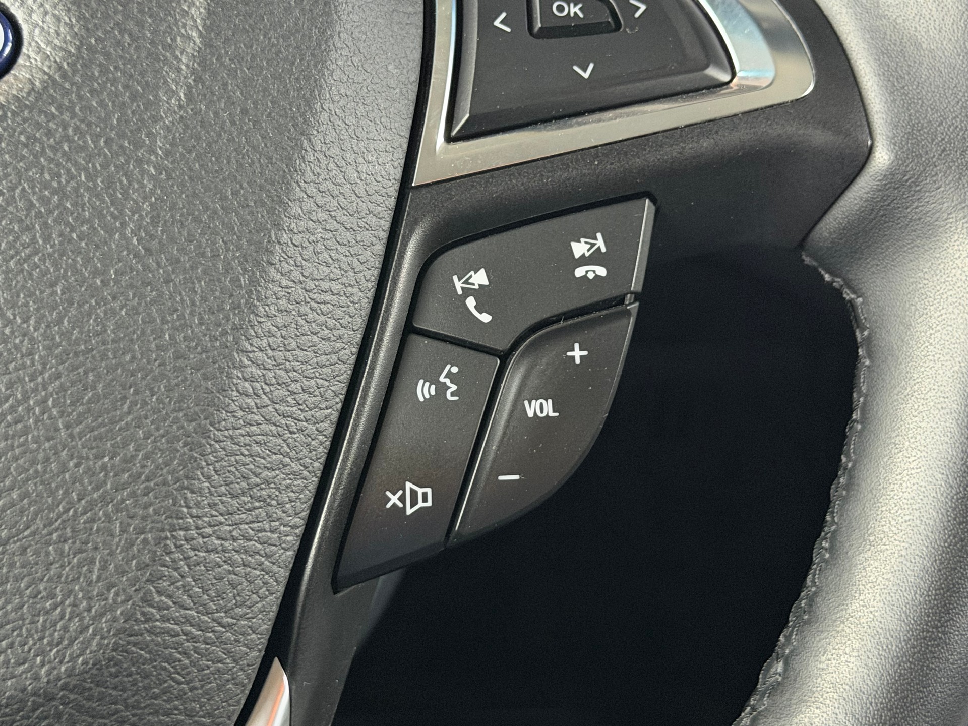 FORD Edge 2.0 TDCi Titanium 4WD PowerShift-image-22