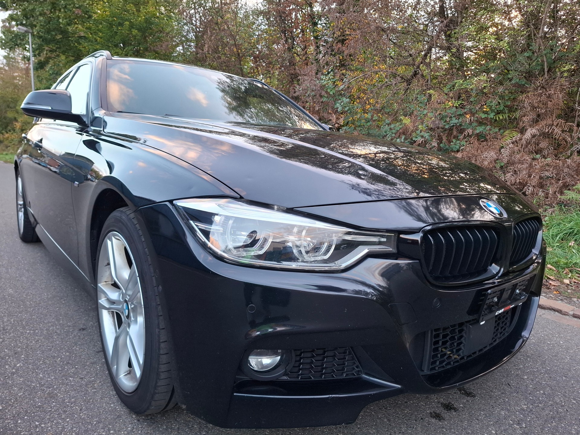 BMW 320d xDrive Touring Edition M Sport Steptronic-image-7