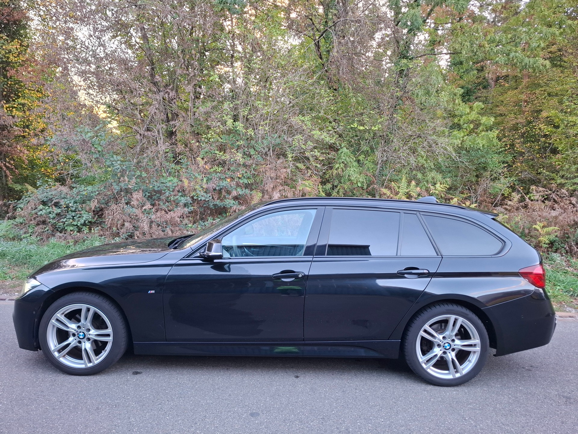 BMW 320d xDrive Touring Edition M Sport Steptronic-image-1