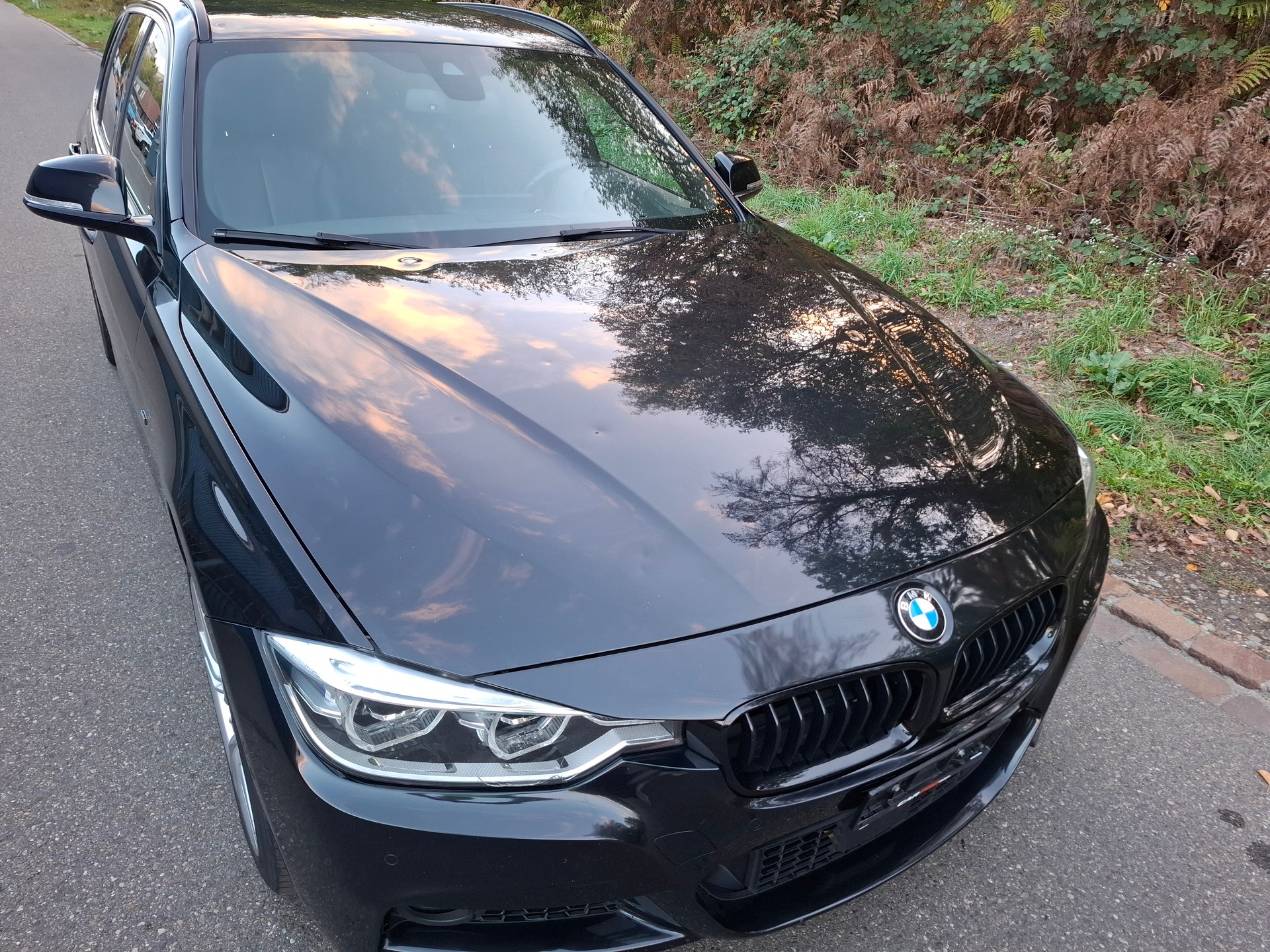 BMW 320d xDrive Touring Edition M Sport Steptronic-image-8
