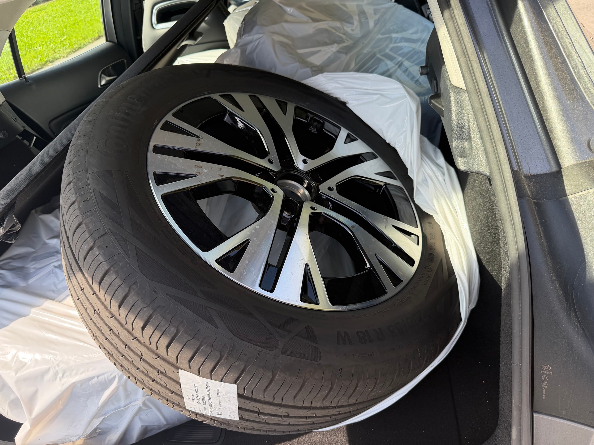 MERCEDES-BENZ GLA 250 4Matic 7G-DCT-image-6