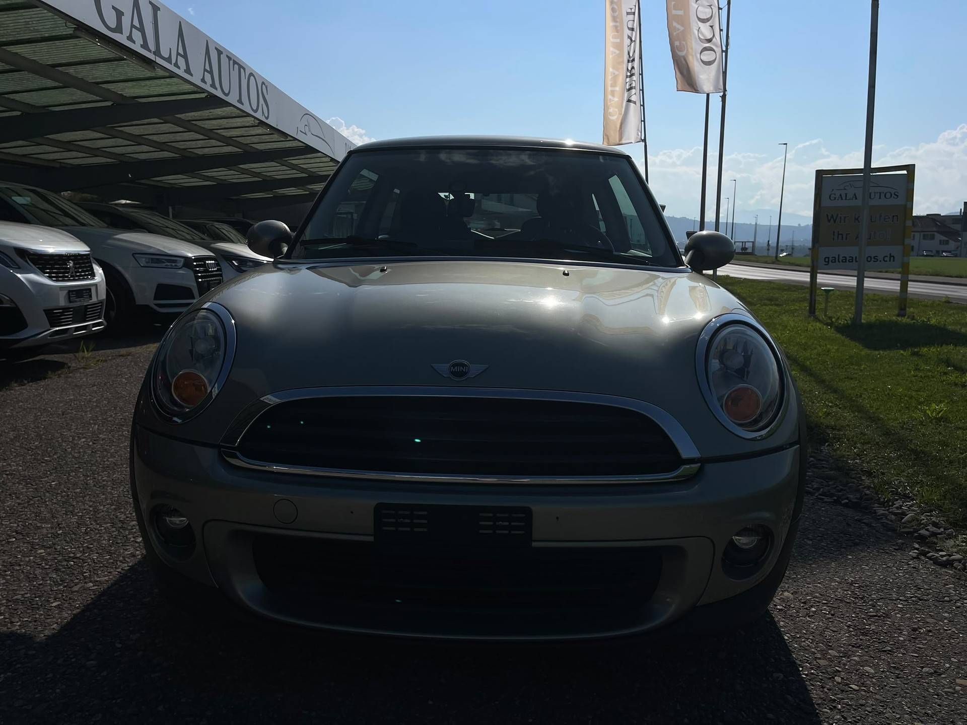 MINI One Cabriolet-image-1