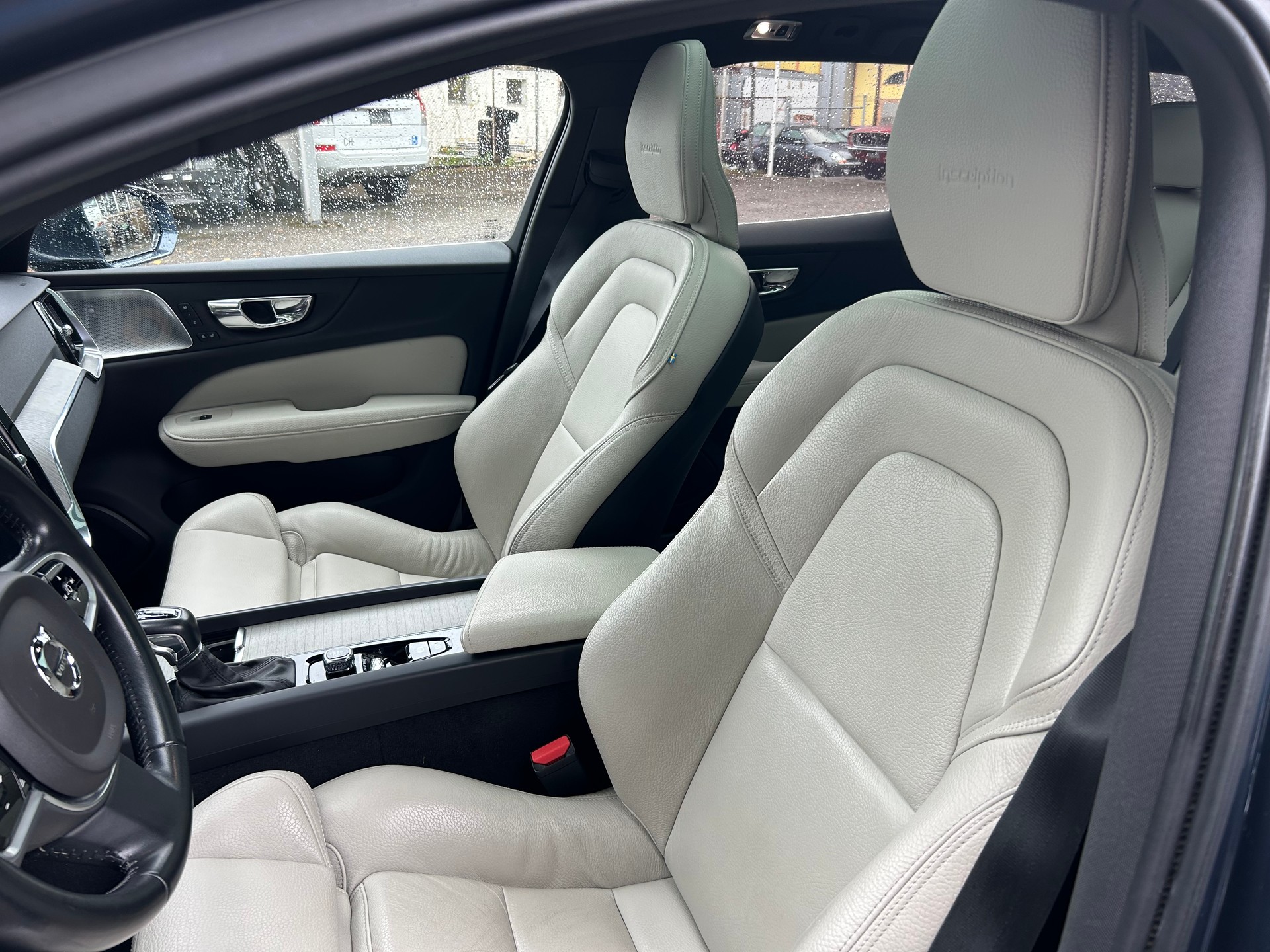 VOLVO V60 T6 AWD Inscription Geartronic-image-9