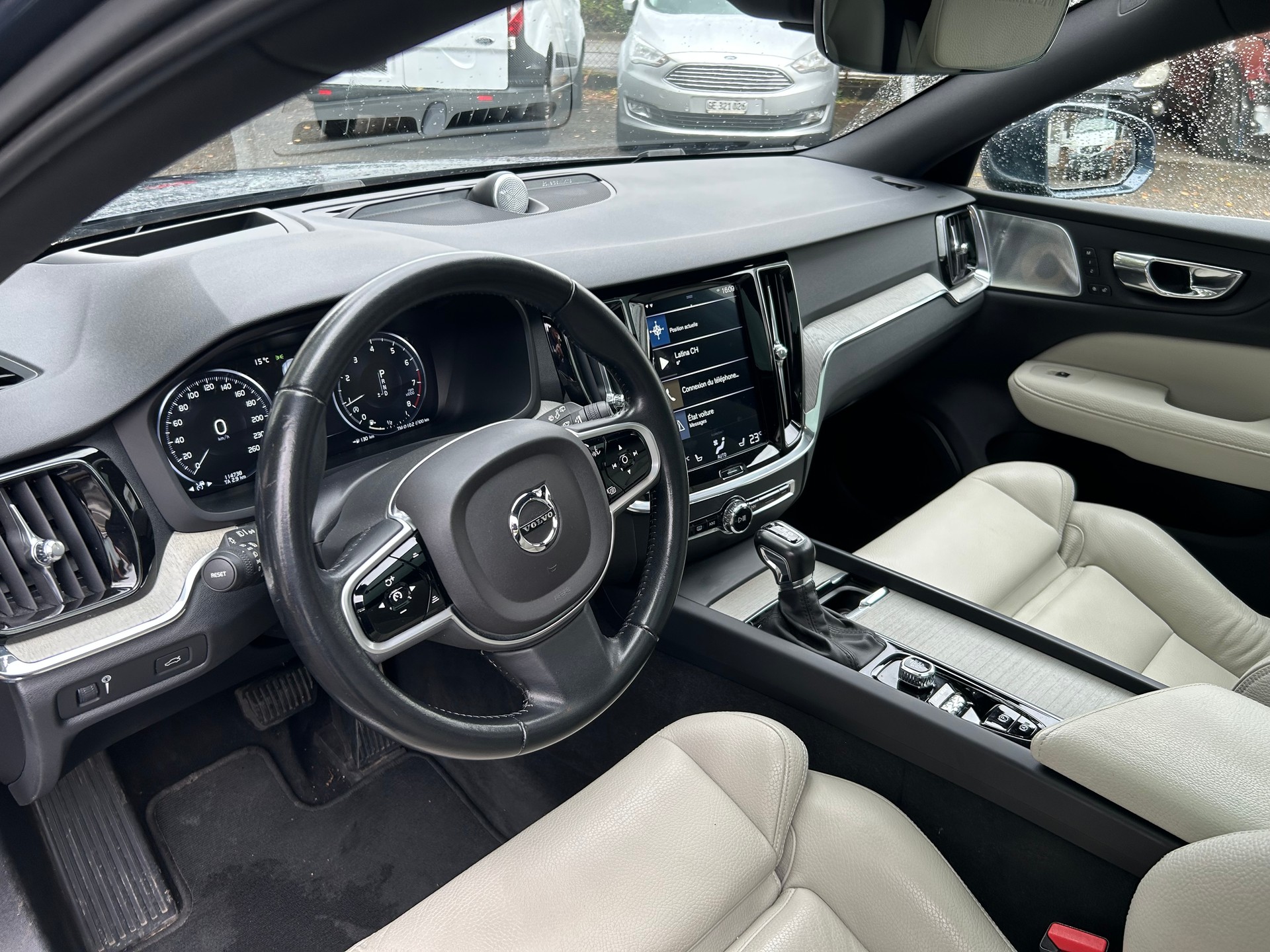 VOLVO V60 T6 AWD Inscription Geartronic-image-15