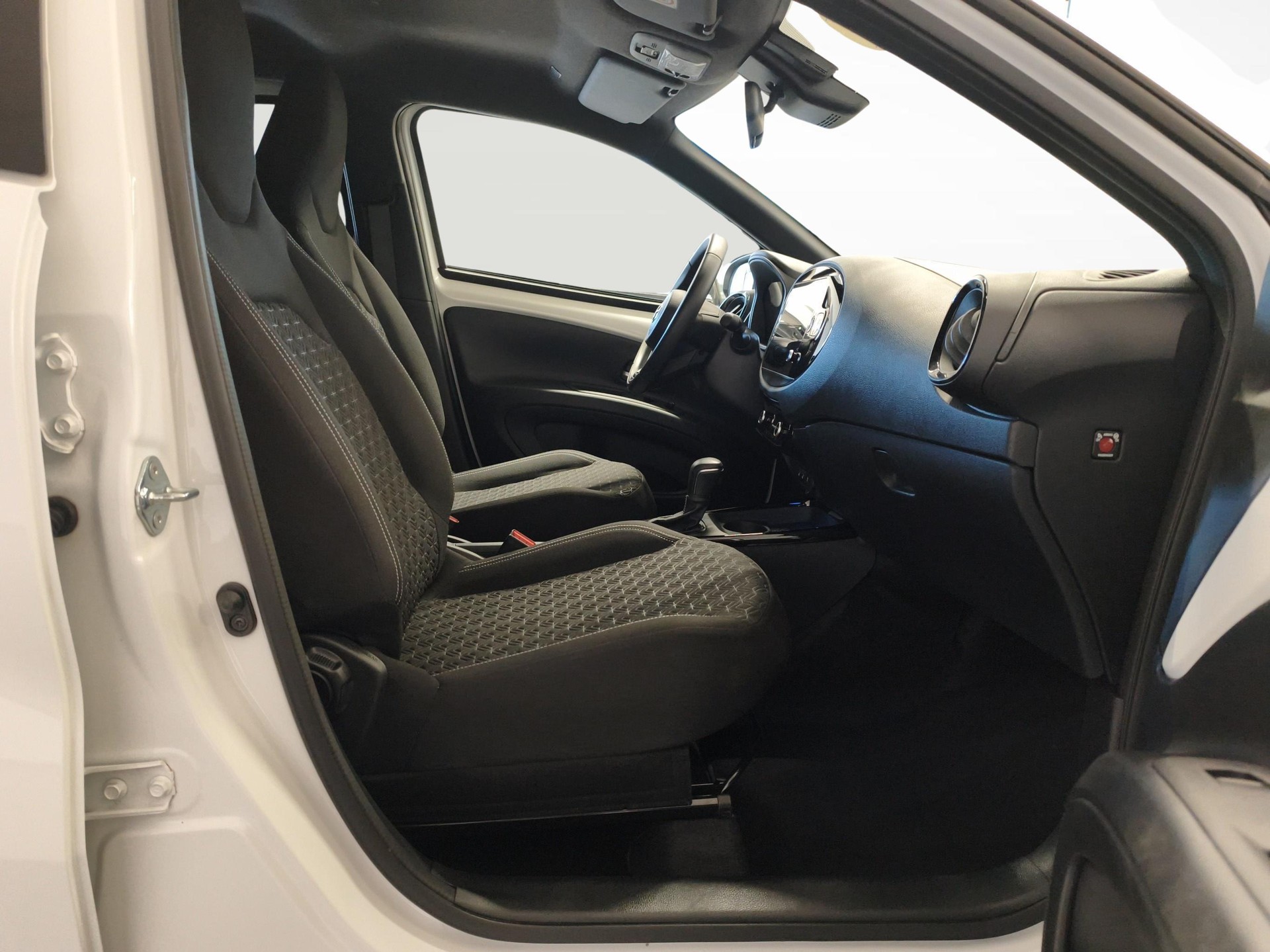 TOYOTA Aygo X 1.0 VVT-i Trend - Ruote invernali e Servizi gratuiti inclusi nel prezzo-image-9