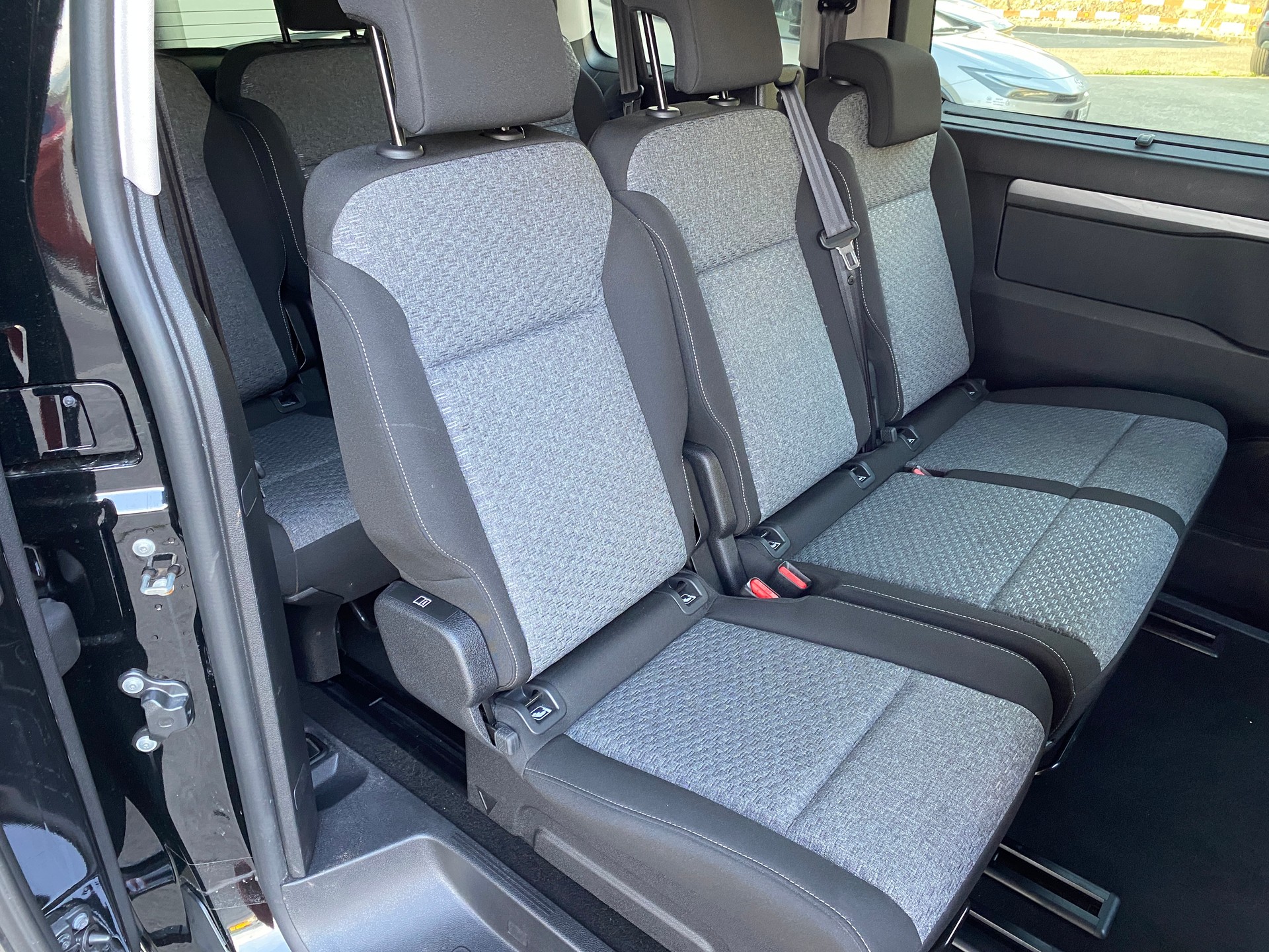 TOYOTA Proace Verso 2.0 D-4D Trend Medium Automatic-image-7