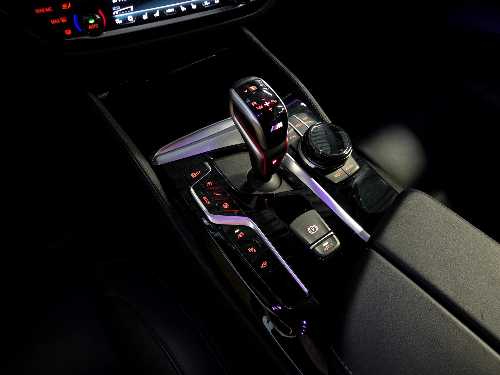 BMW M5 Competition xDrive-image-23