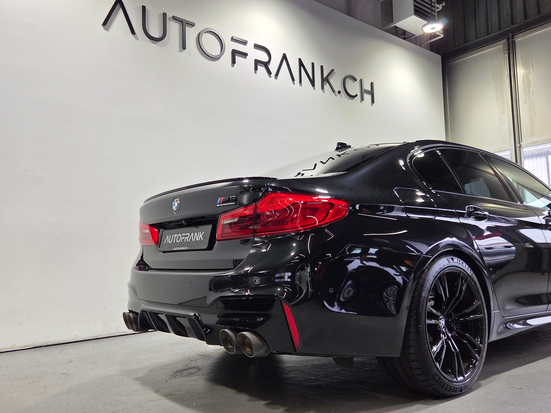 BMW M5 Competition xDrive-image-11