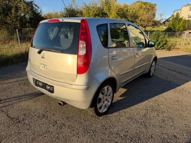 MITSUBISHI Colt 1.5 16V Invite-image-2