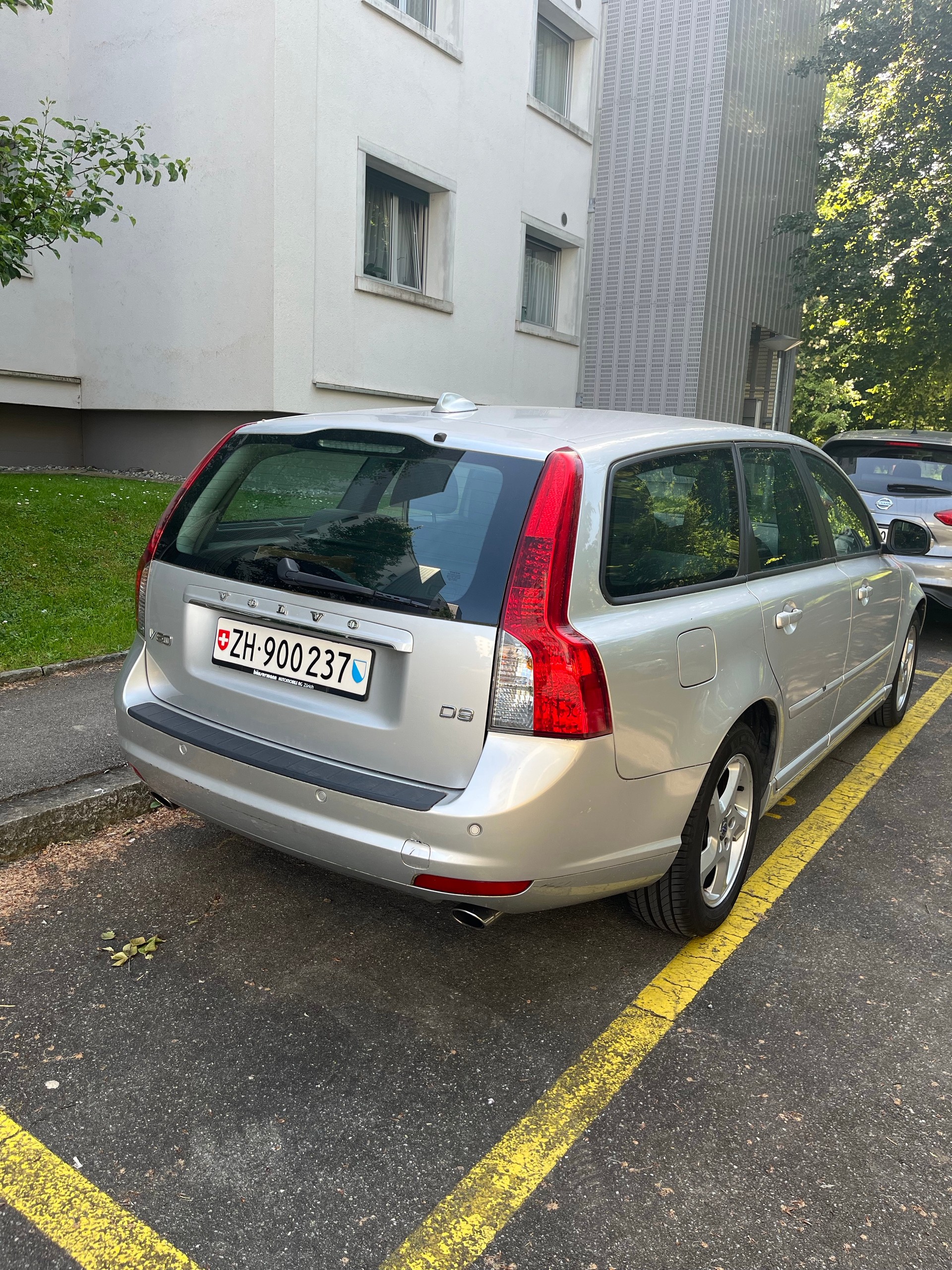 VOLVO 2.0 D3 Business Pro Edition-image-4