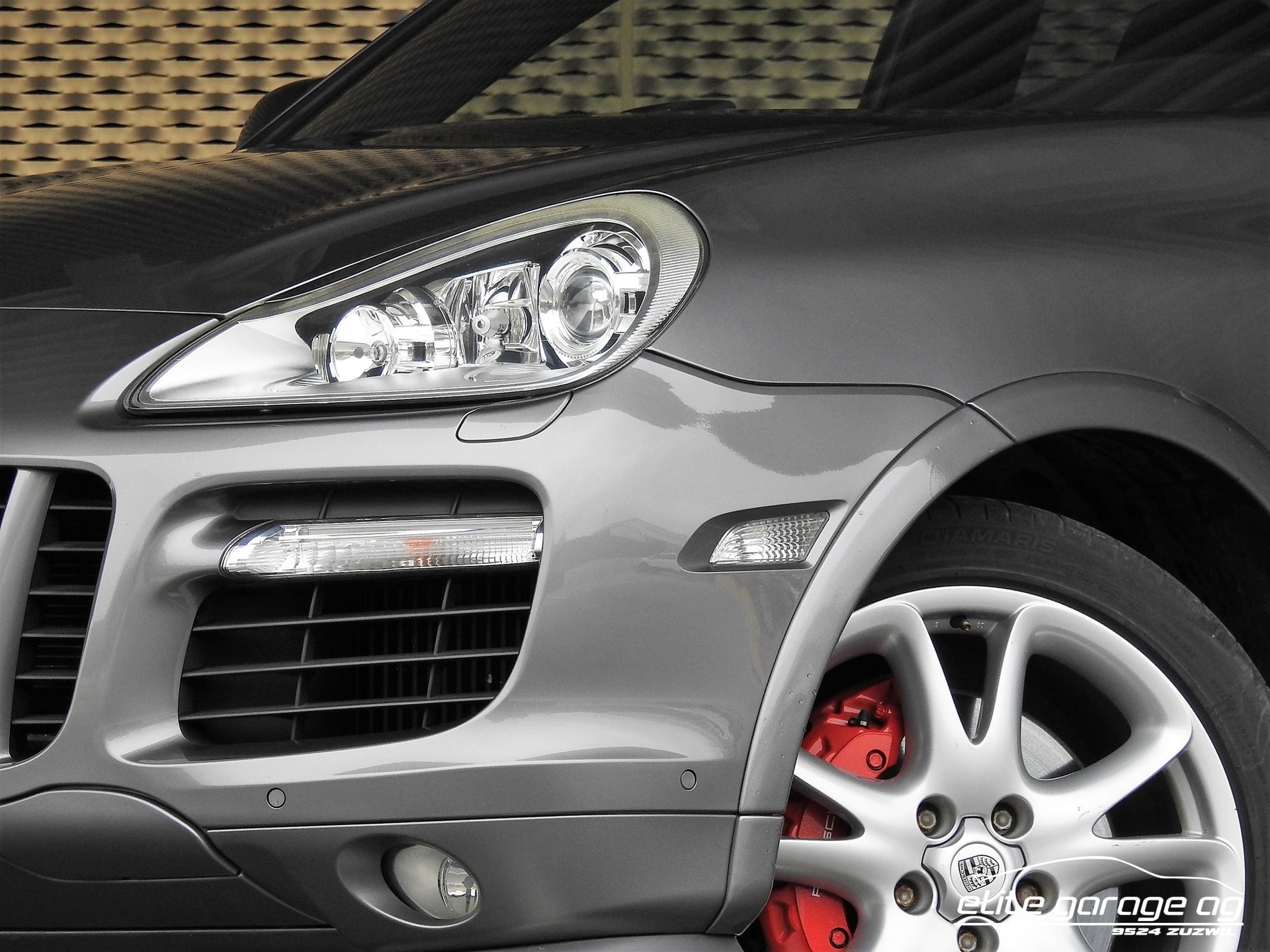 PORSCHE Cayenne Turbo-image-5