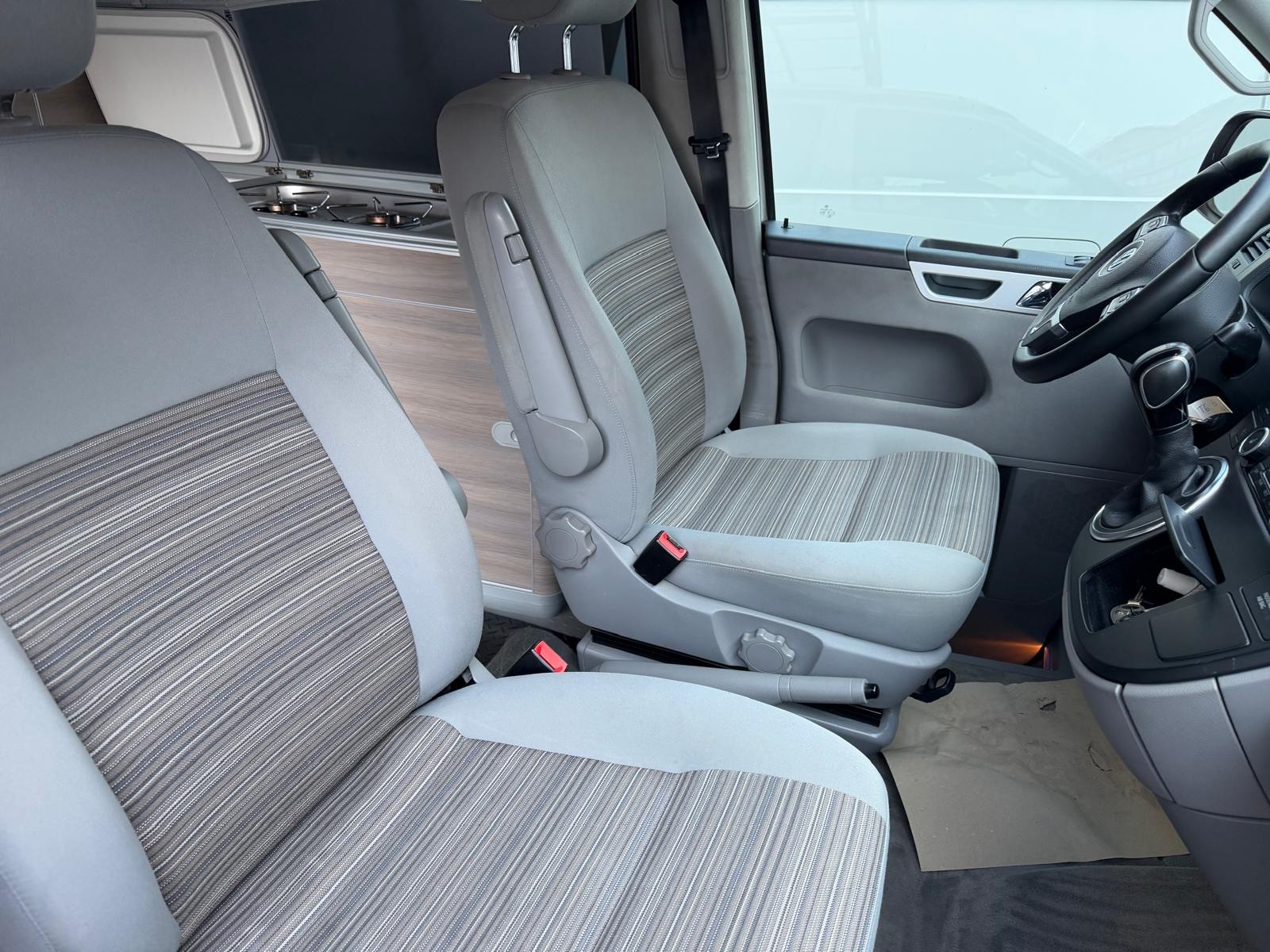 VW T5 California 2.0 TDI Comfortline Travel DSG-image-10